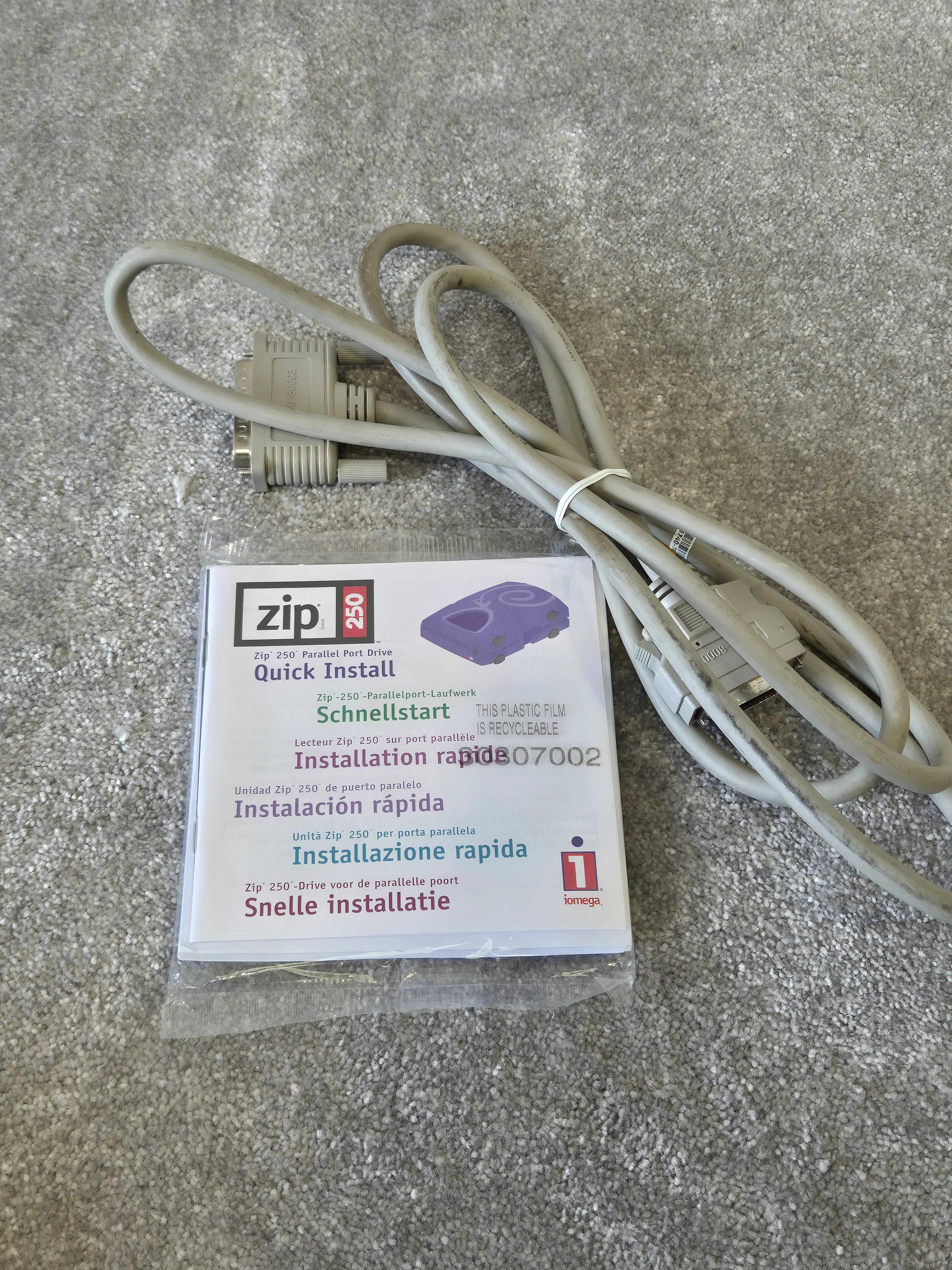 Iomega Zip 250 MB - Removable Floppy Disk - Image 6