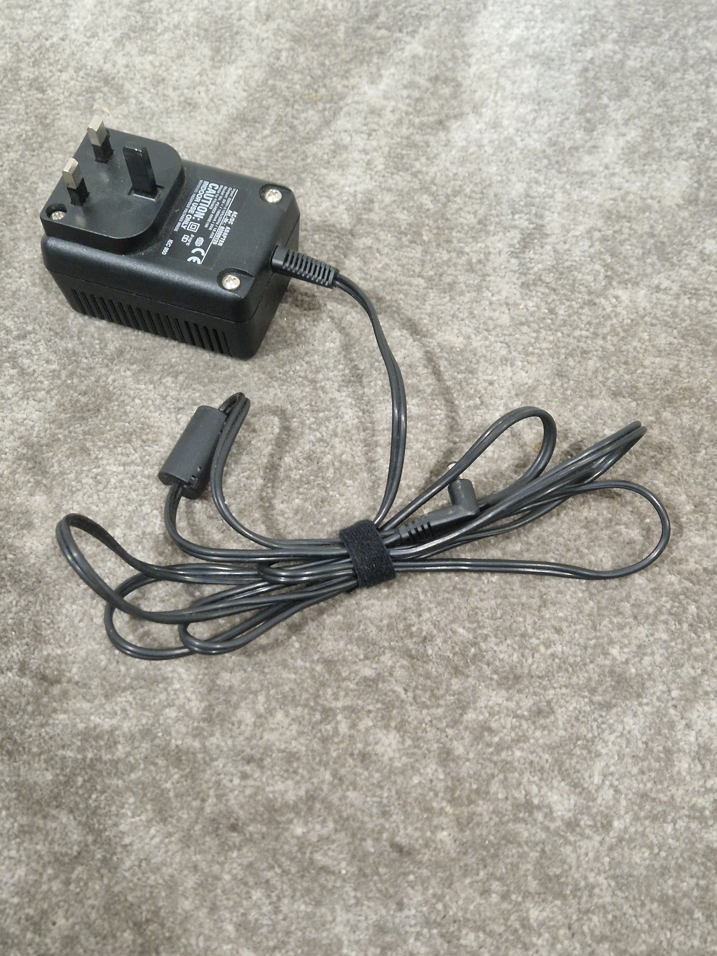 Iomega Zip AC/DC Adapter IEC-950 5V - Reliable Power Supply - Excellent - Image 2