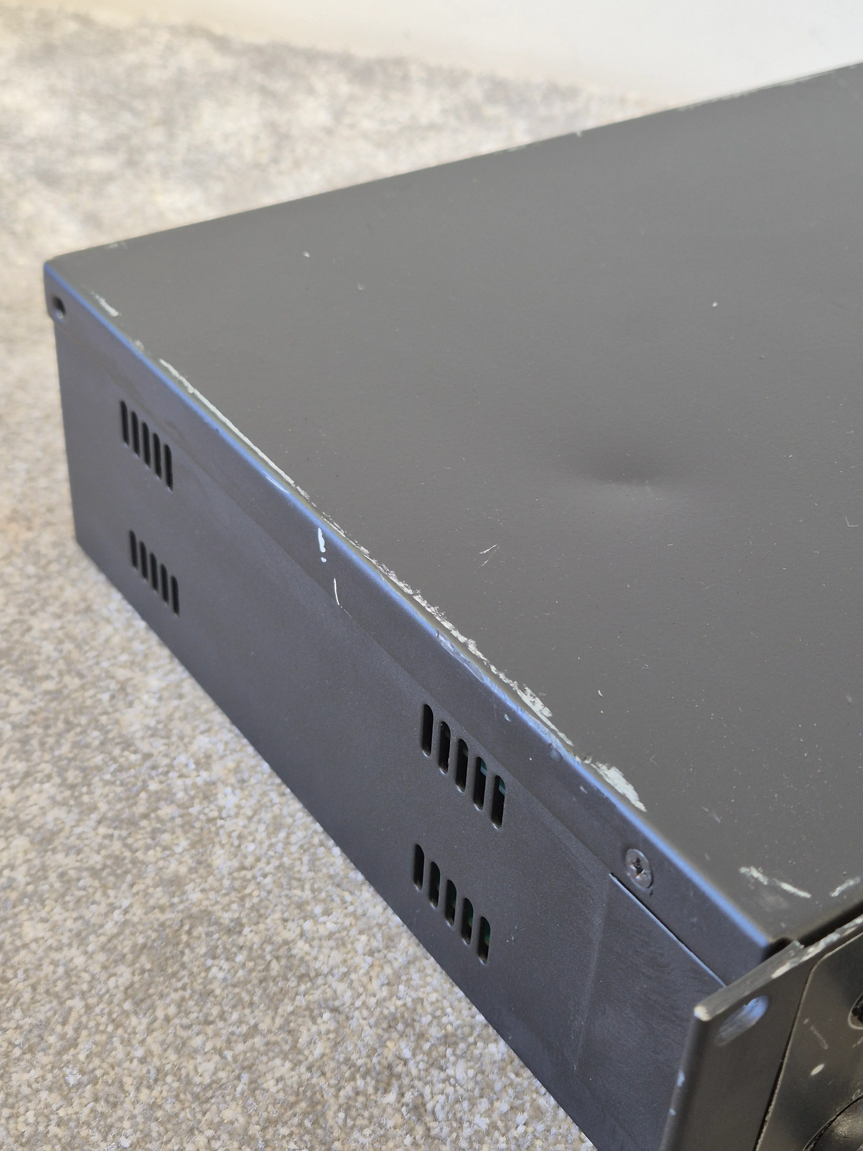 IRP AM4080 - 8 Channel Mixer - Fair - Image 5