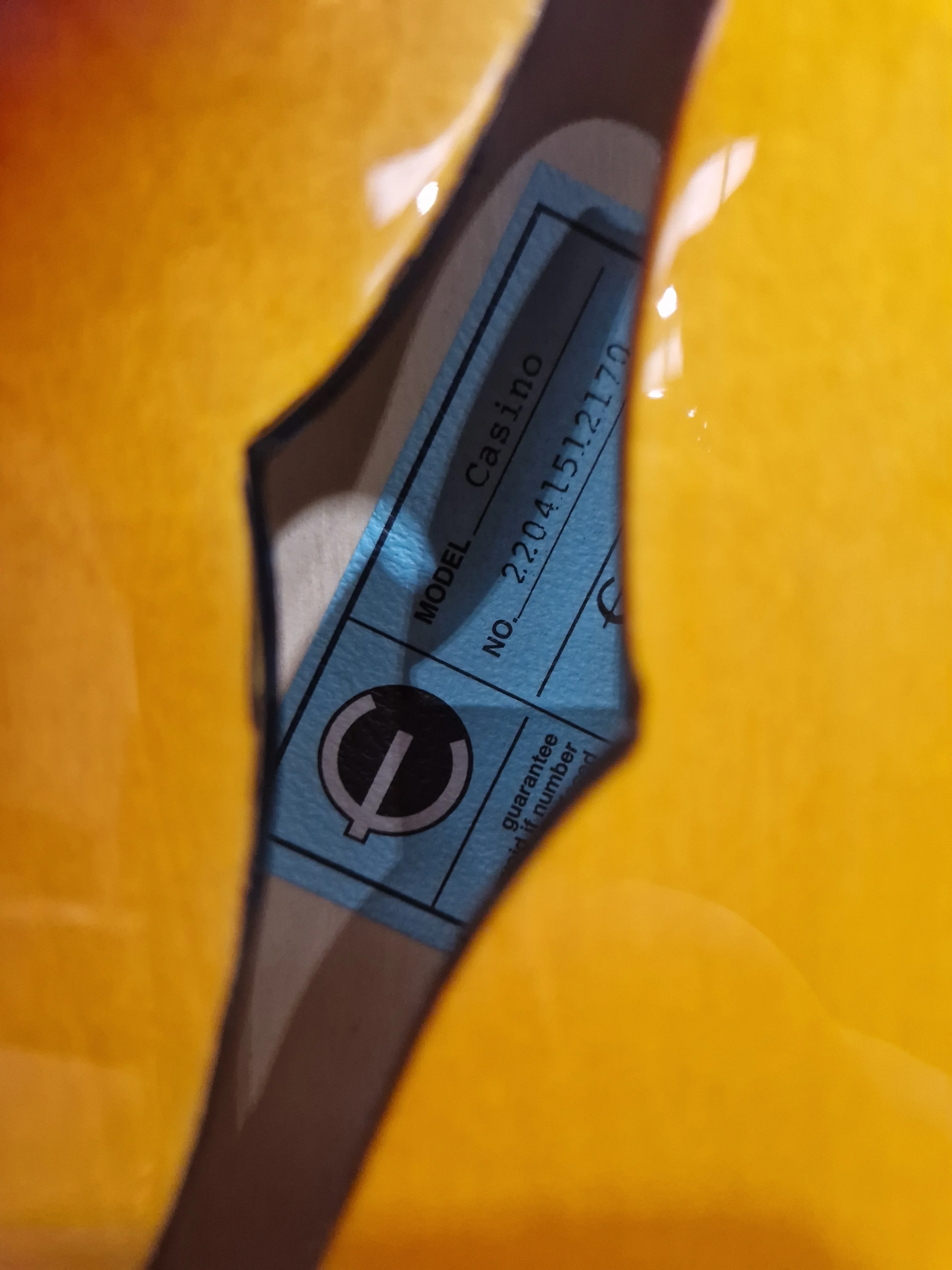 Epiphone Casino Reissue - Semi-Hollow Electric Guitar, Vintage Sunburst - Excellent, Refurbished - Image 2