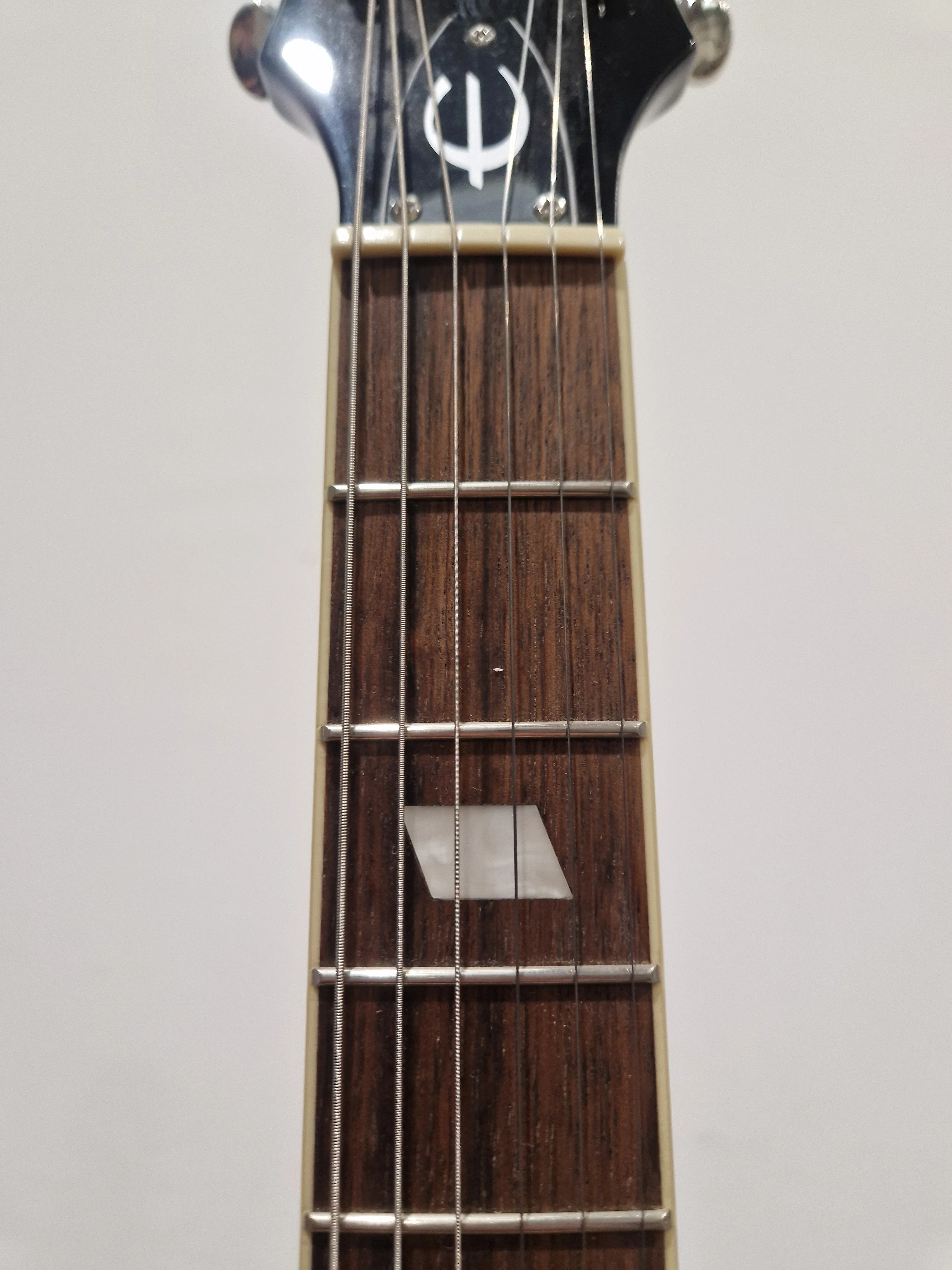 Epiphone Casino Reissue - Semi-Hollow Electric Guitar, Vintage Sunburst - Excellent, Refurbished - Image 8