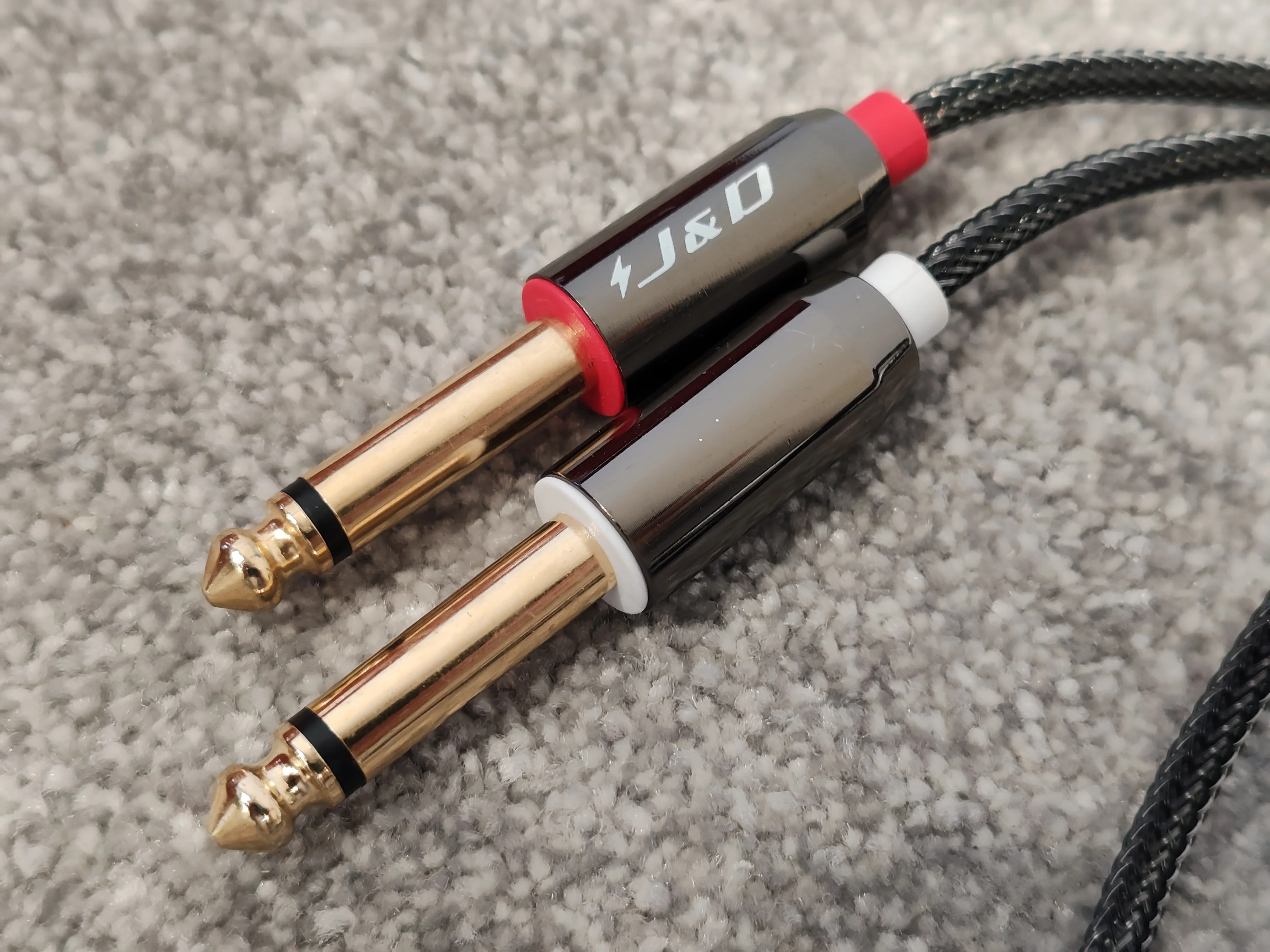 J&D High Performance Audio Cable - 3.5mm Stereo to 2x 1/4" TS Jack - Image 3