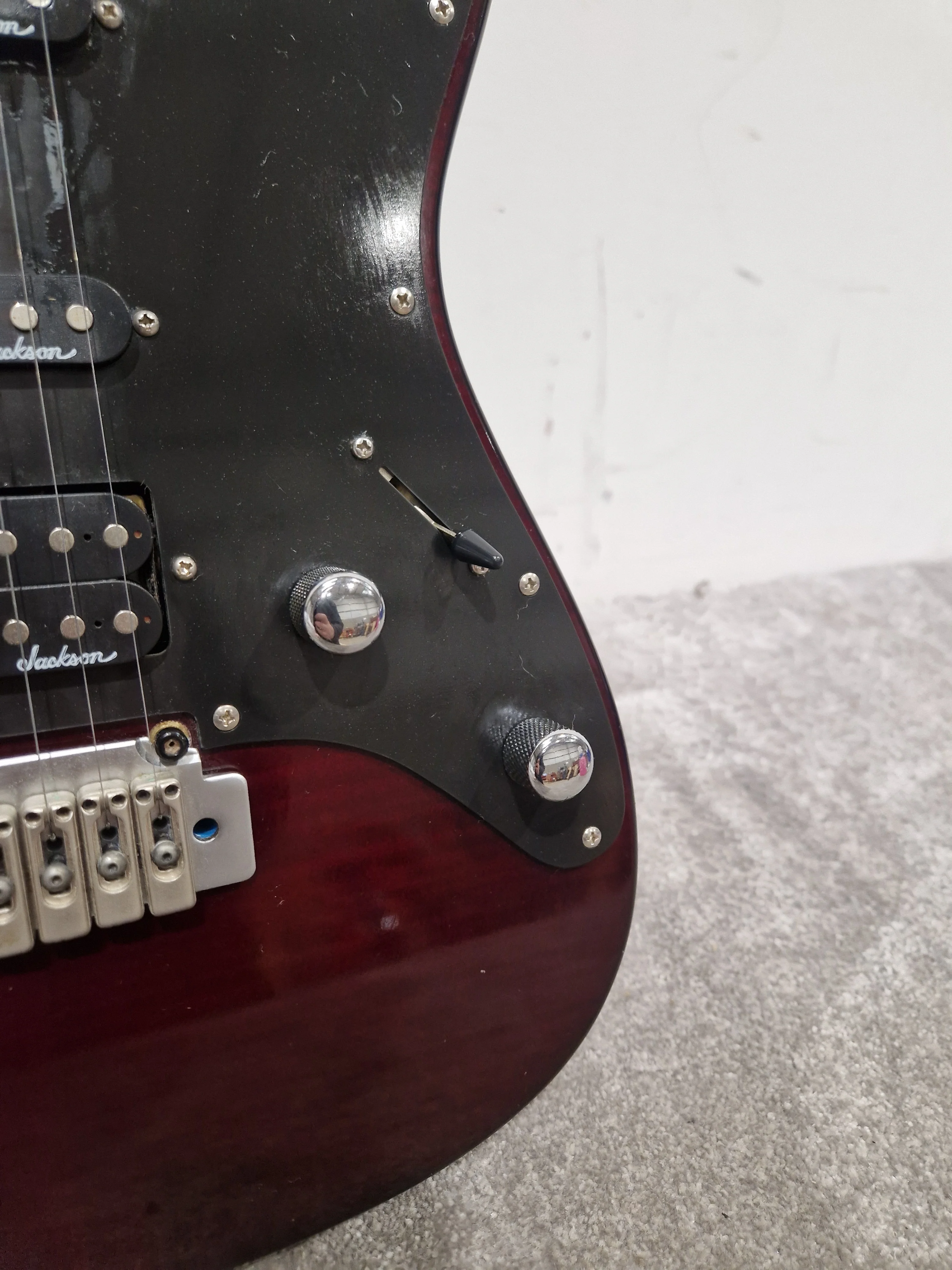 Jackson Performer - Electric Guitar - Red/Black Burst - Good - Image 3