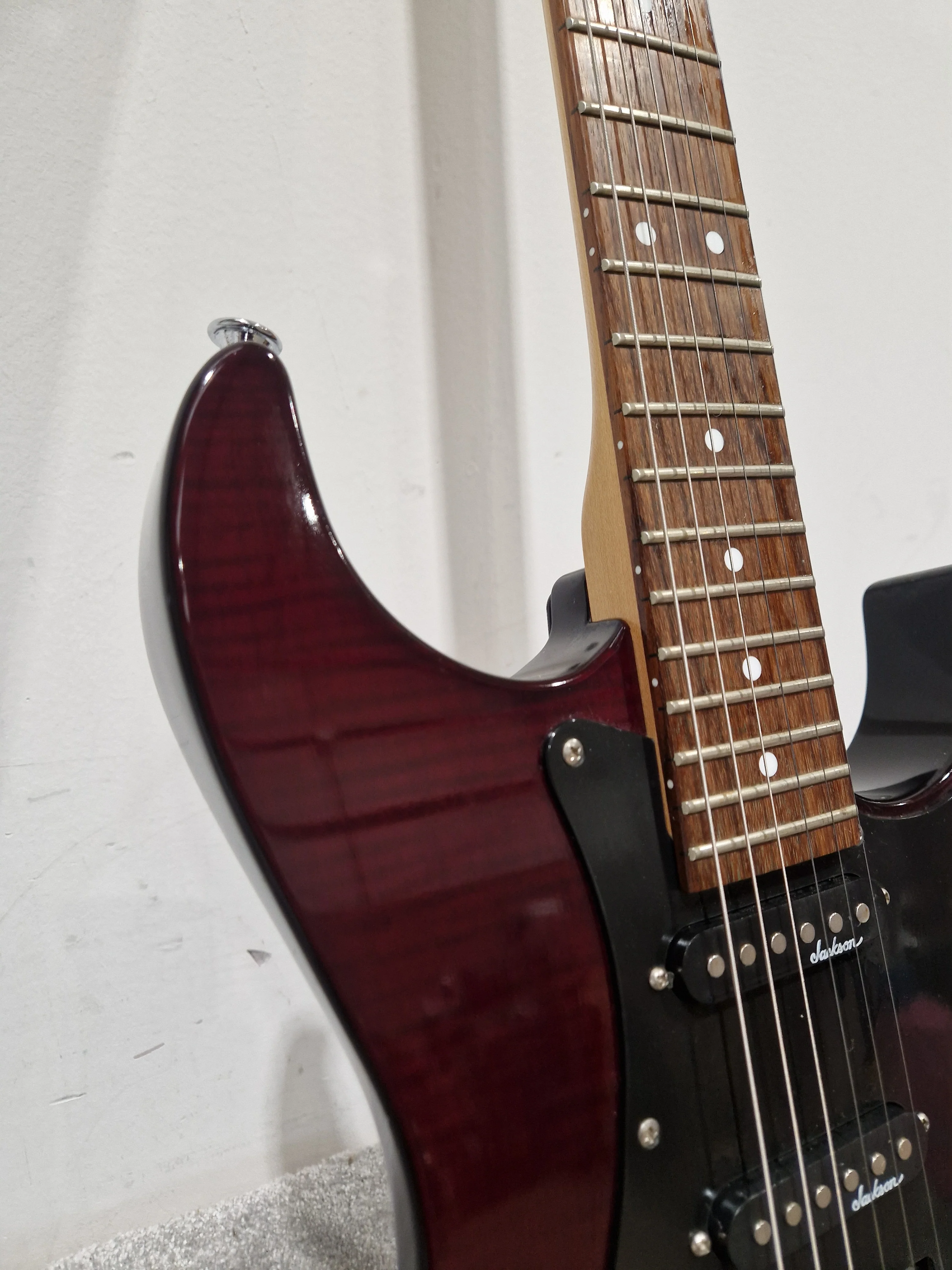 Jackson Performer - Electric Guitar - Red/Black Burst - Good - Image 7