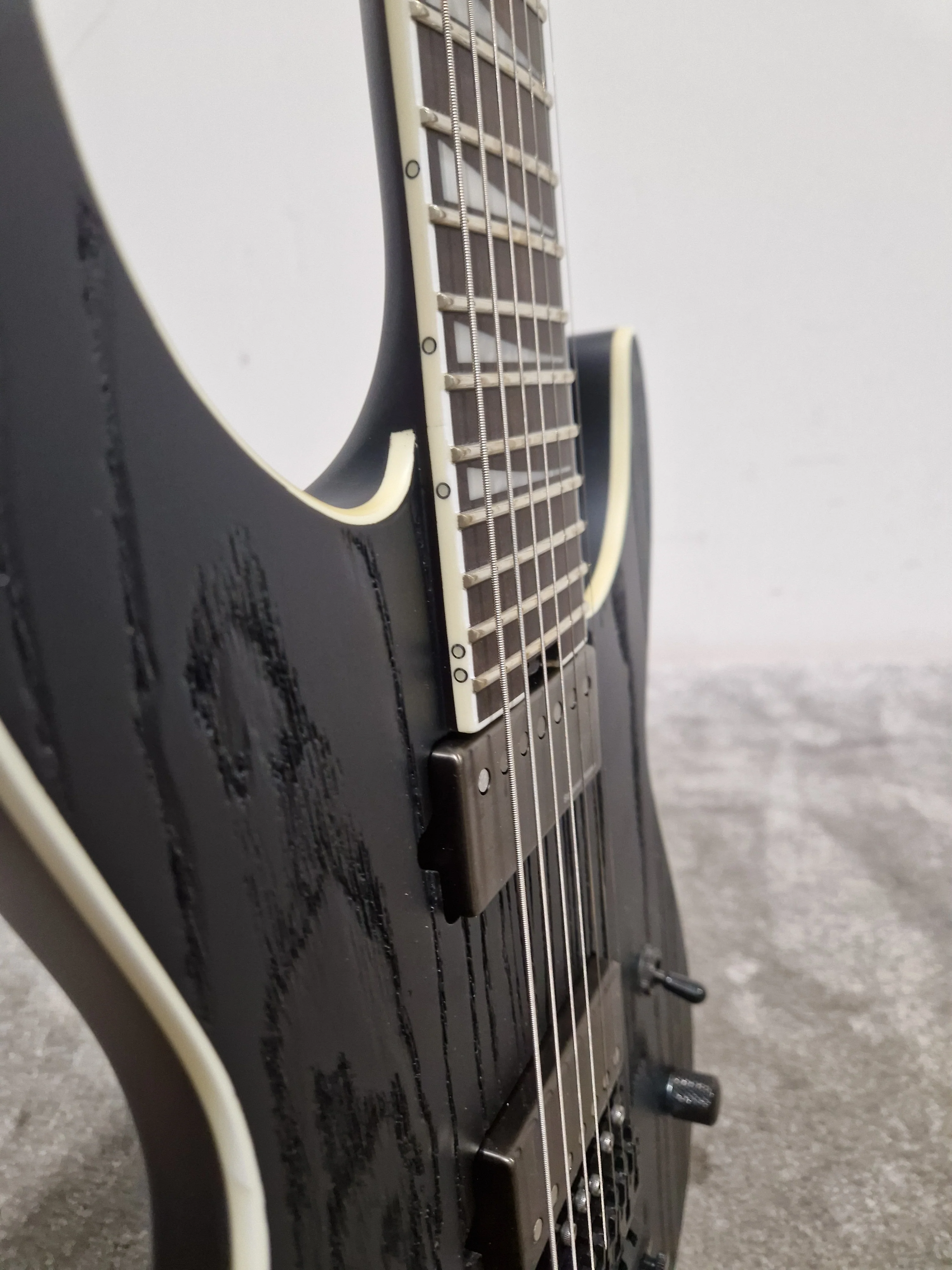 Jackson Soloist Jeff Loomis - Electric Guitar - Trans Black Burst - - Excellent w/ Original Box, Hard Case - Image 4