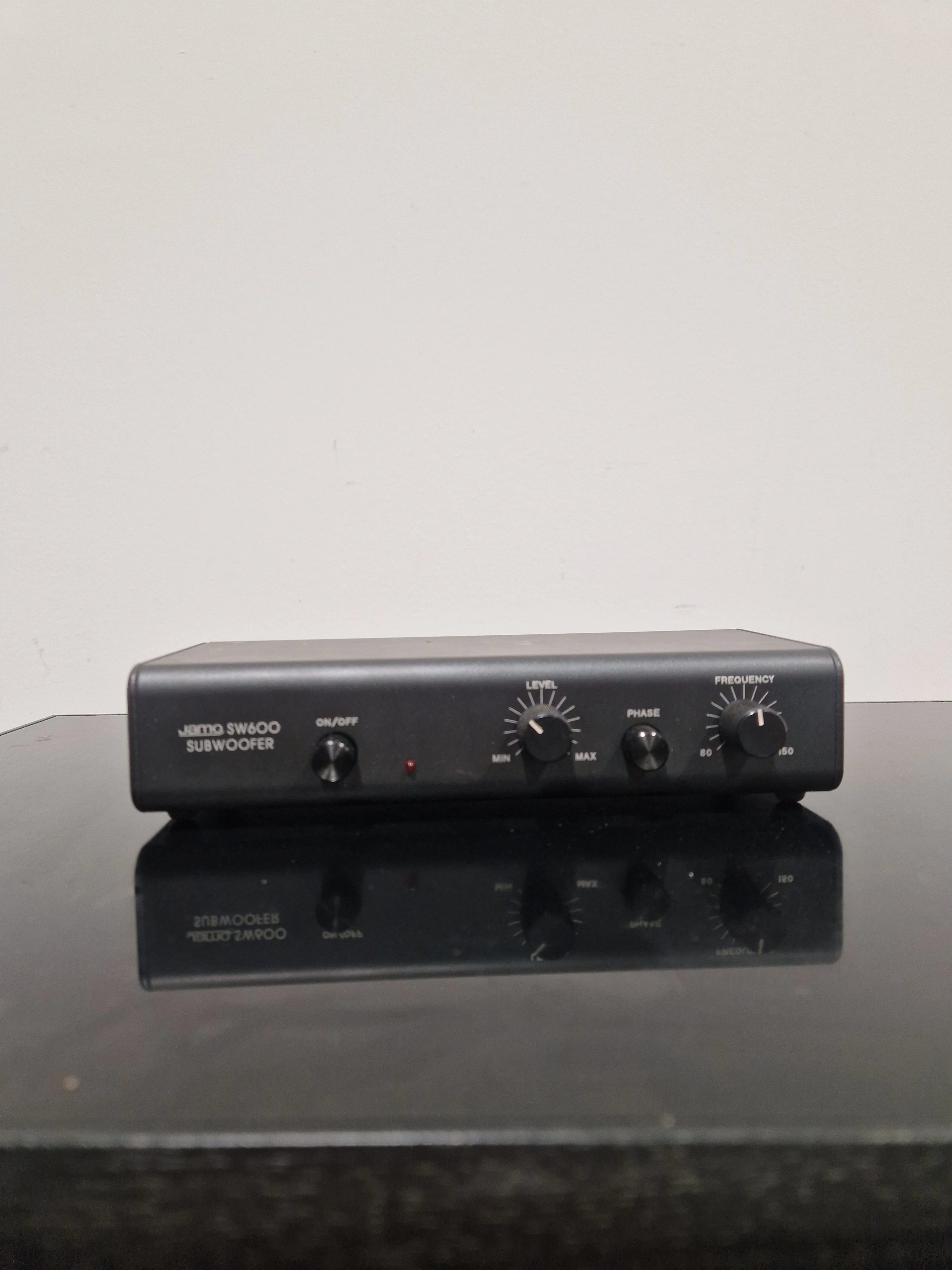 Jamo SW600 Black Subwoofer - Enhanced Bass Response - Very Good w/ Original Box & Control hub - Image 6