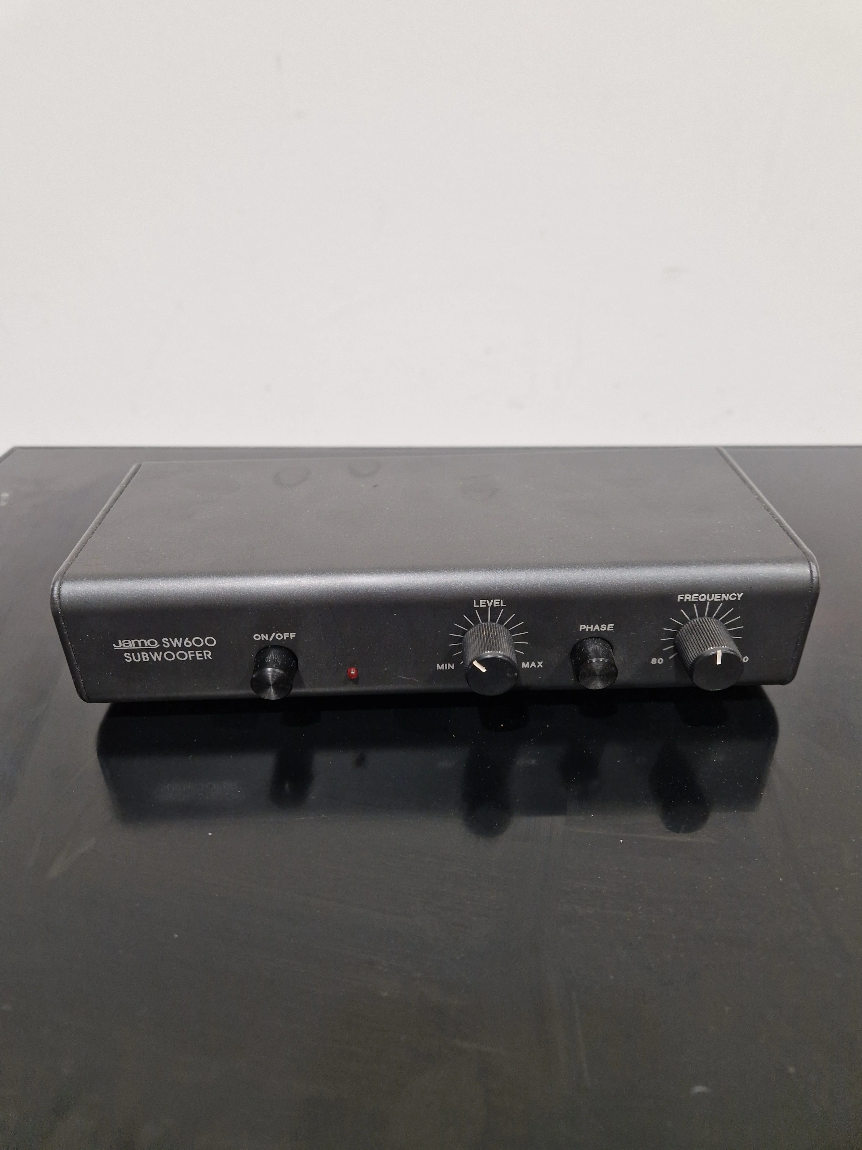 Jamo SW600 Black Subwoofer - Enhanced Bass Response - Very Good w/ Original Box & Control hub - Image 7