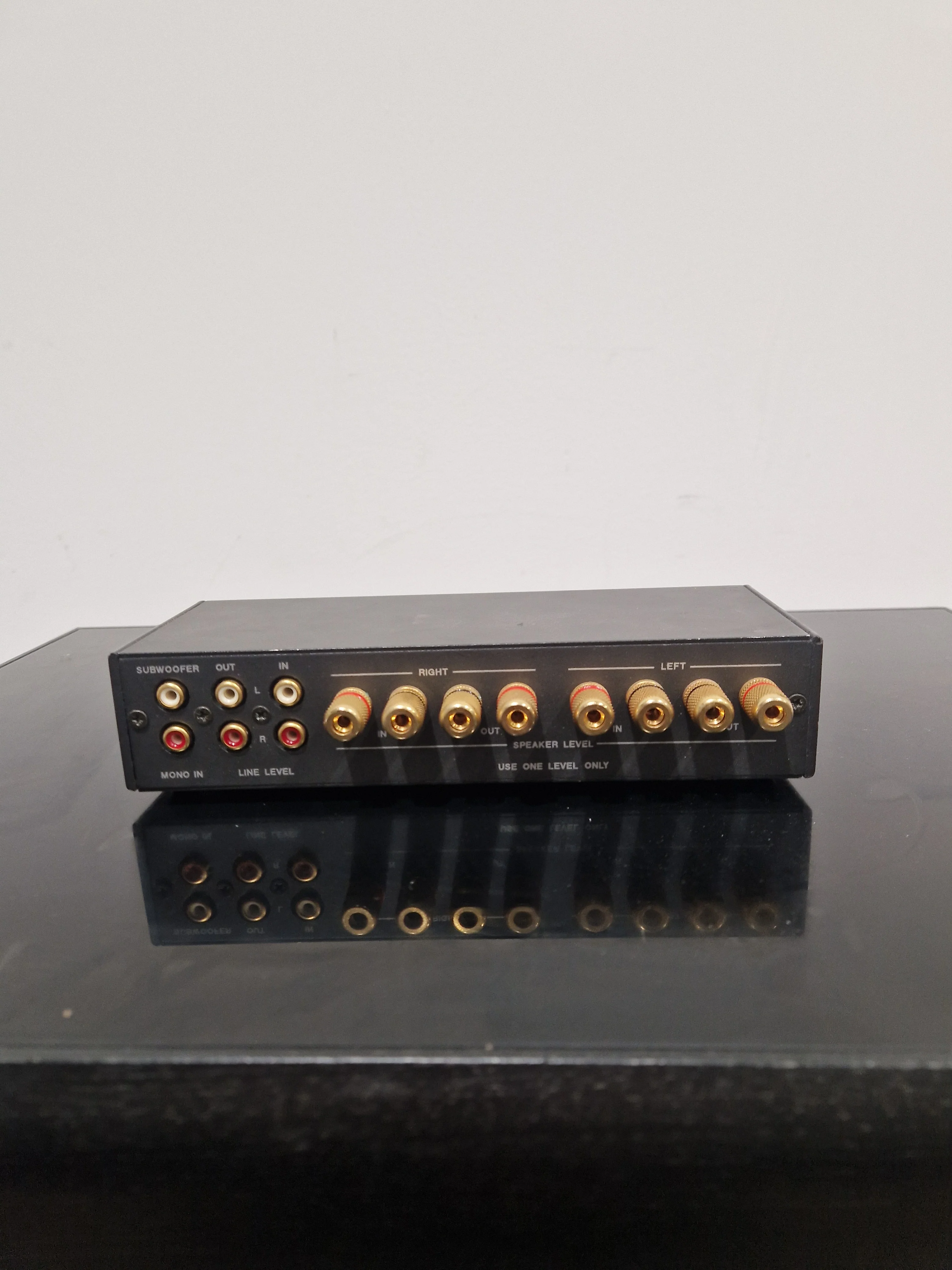 Jamo SW600 Black Subwoofer - Enhanced Bass Response - Very Good w/ Original Box & Control hub - Image 8