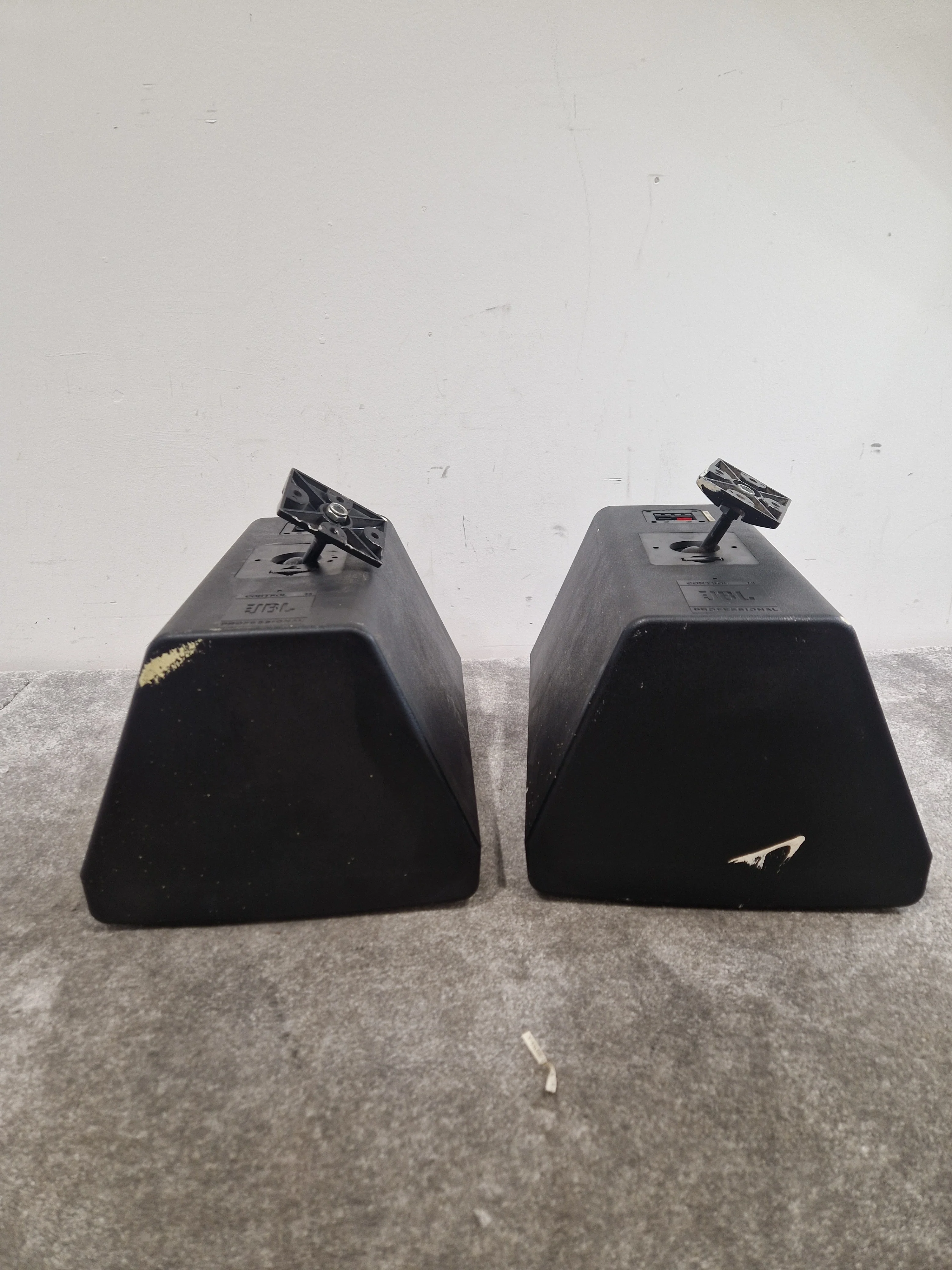 JBL Control 28 Pair - Indoor/Outdoor Speakers - Good - Image 6