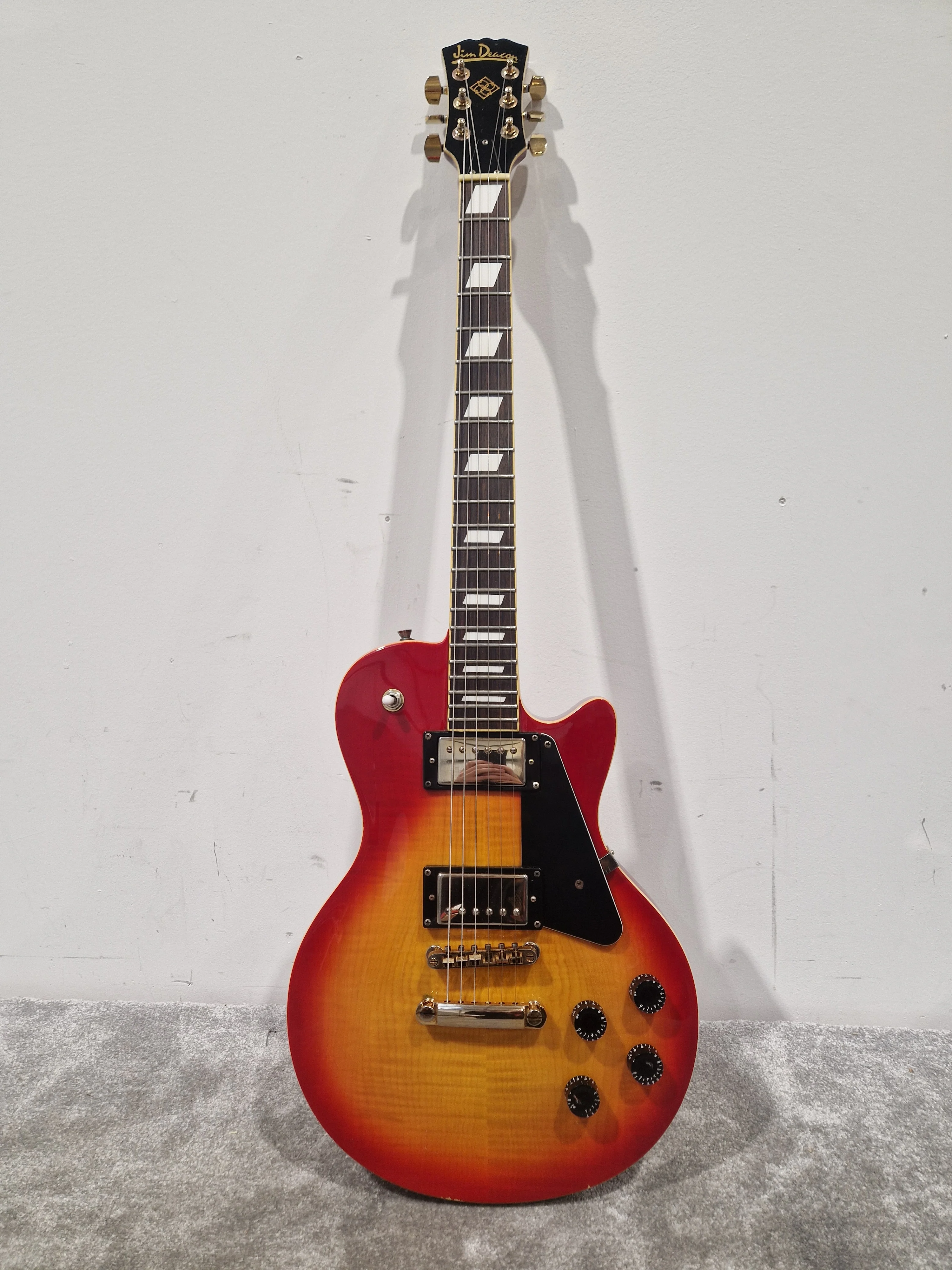 Jim Deacon Gibson Style Sunburst - Solid Body Electric Guitar - Very Good - Image 2