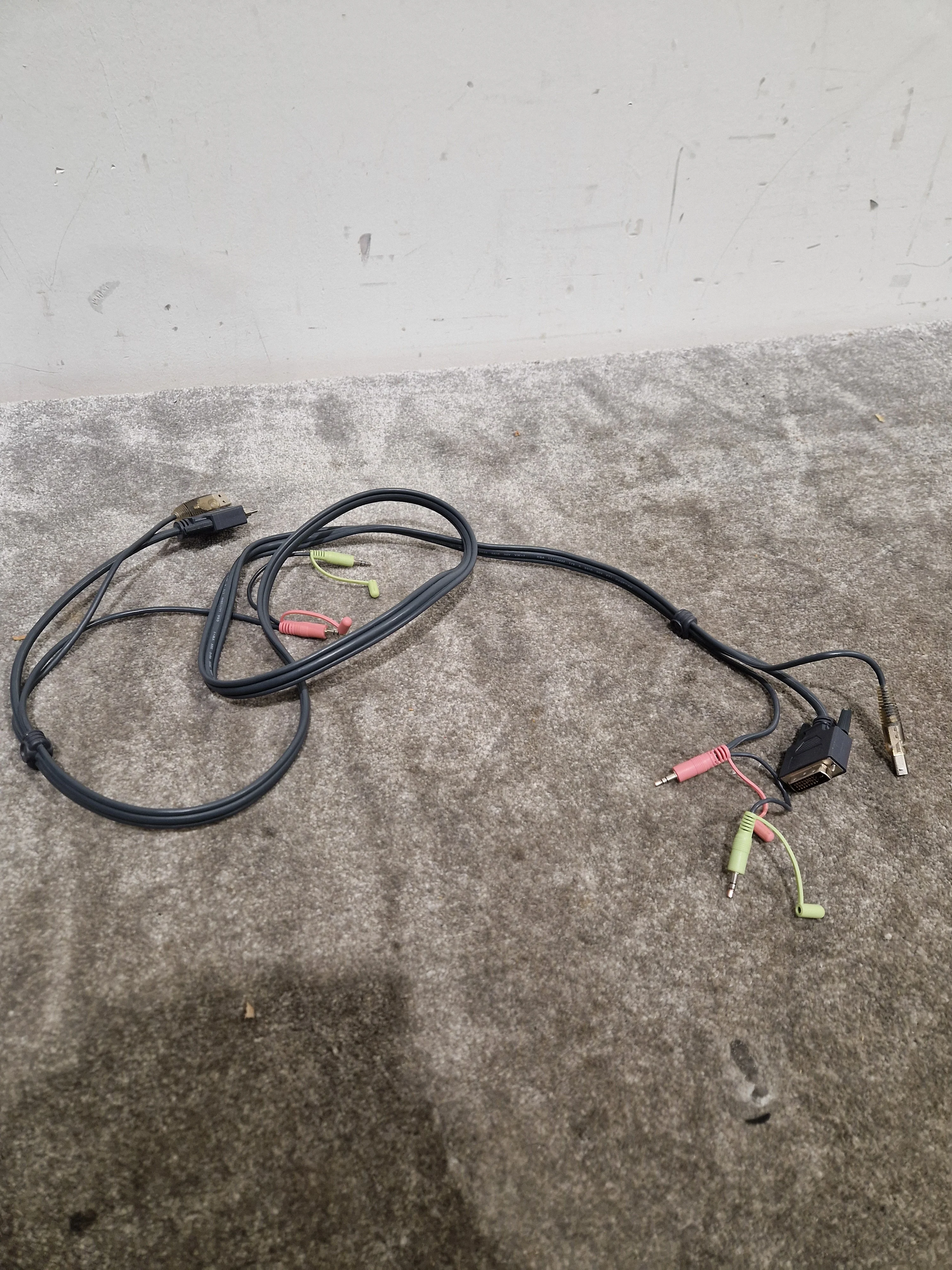 Job-Lot OF 2L7D02UI ATEN 6ft KVM Switch Cables - Grey X8 – KVM Switch Cable - Excellent - Image 12