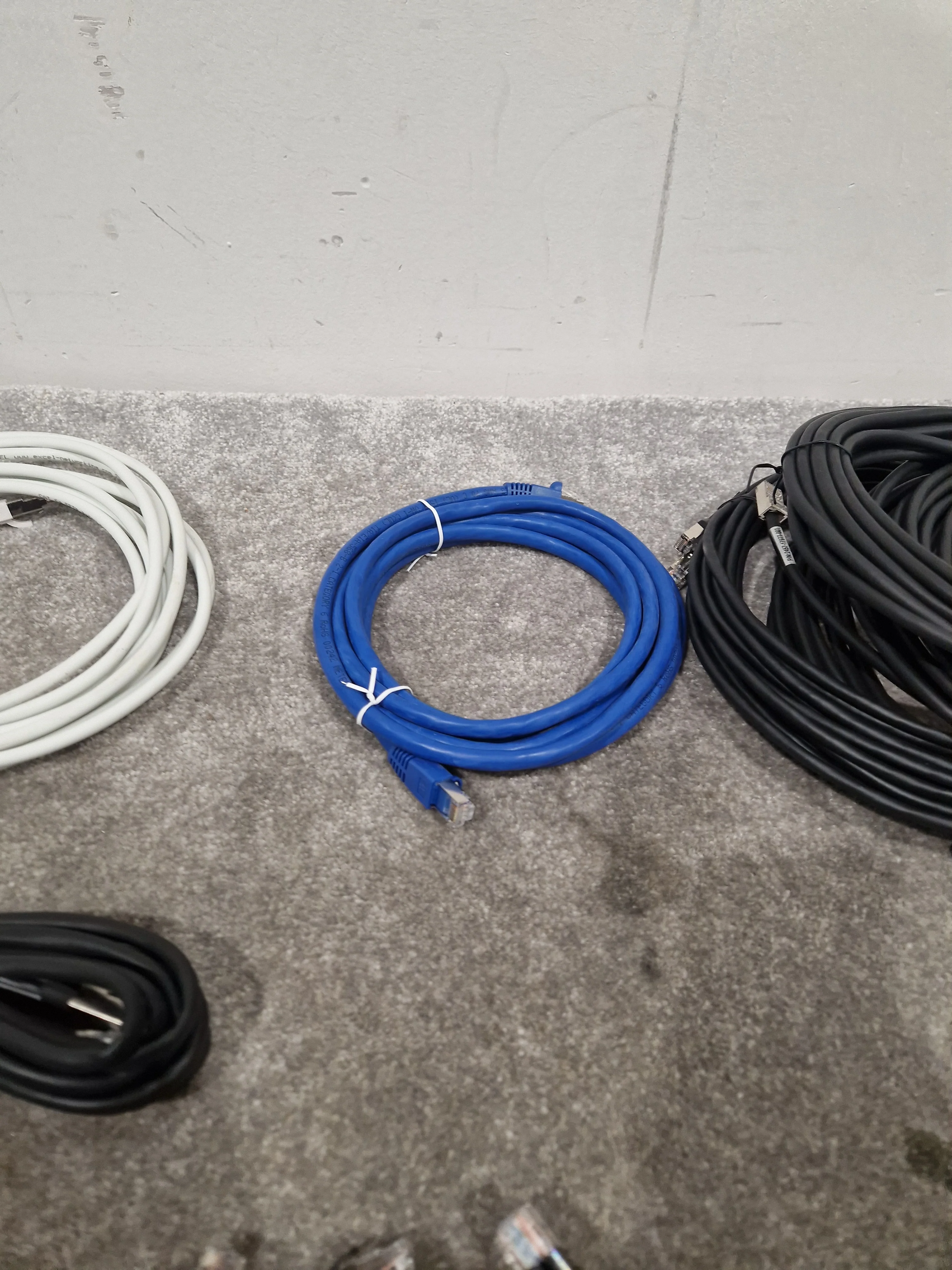 JOB-LOT OF Ethernet Cables - Mixed Sizes & Colors - Excellent - Image 4