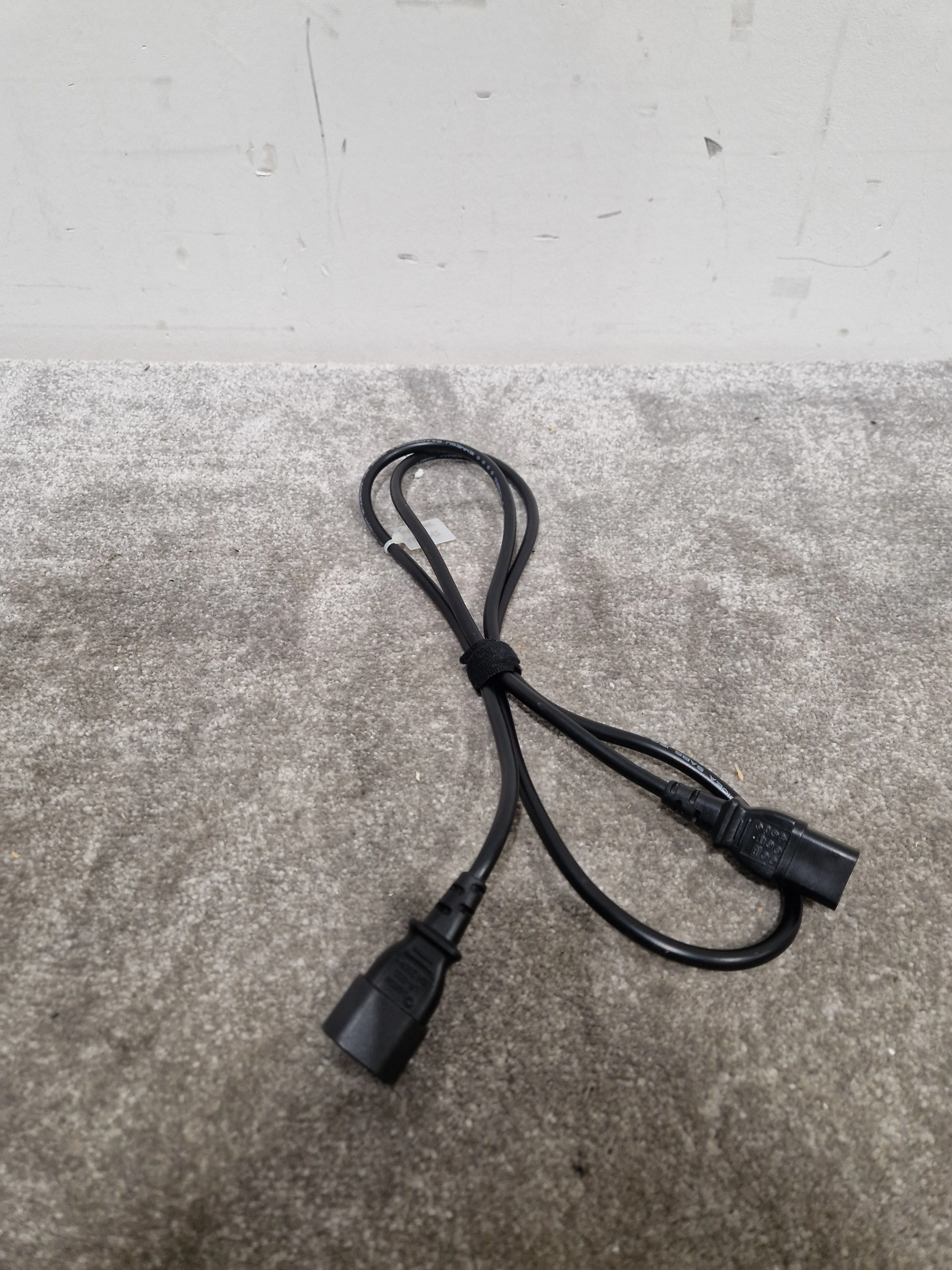 Job-Lot OF Kettle Lead Adapters - Black X7 – Kettle Lead Adapter - Excellent - Image 9