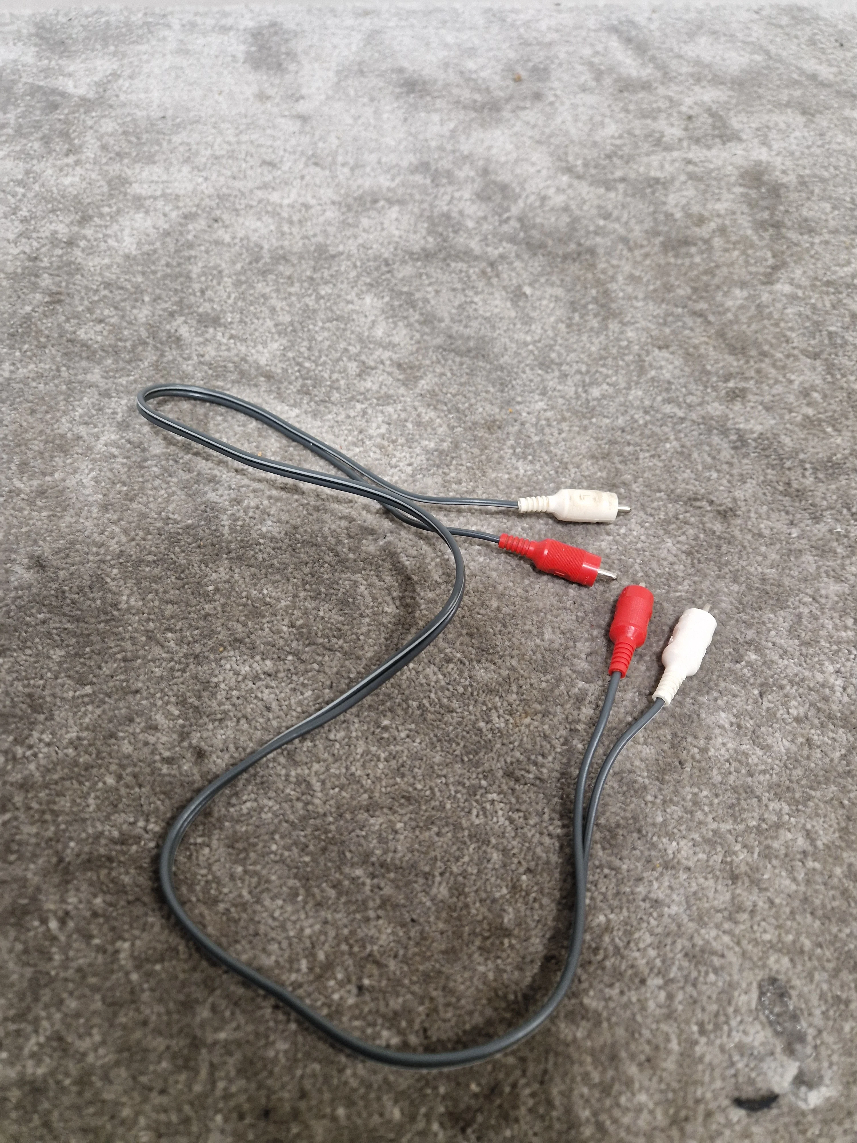Job-Lot OF RCA Cables - X6 – RCA Cable - Excellent - Image 5