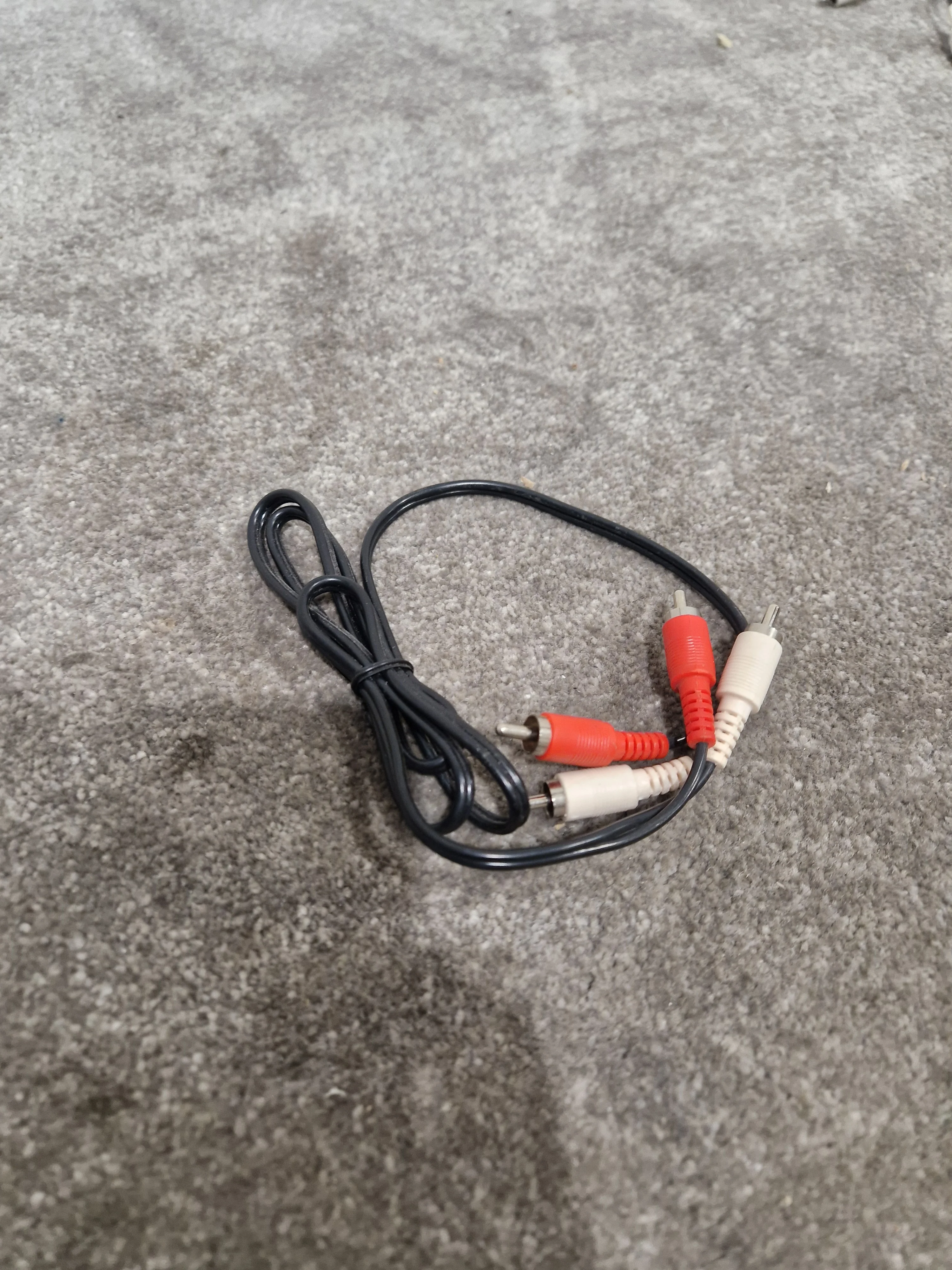 Job-Lot OF RCA Cables - X6 – RCA Cable - Excellent - Image 7