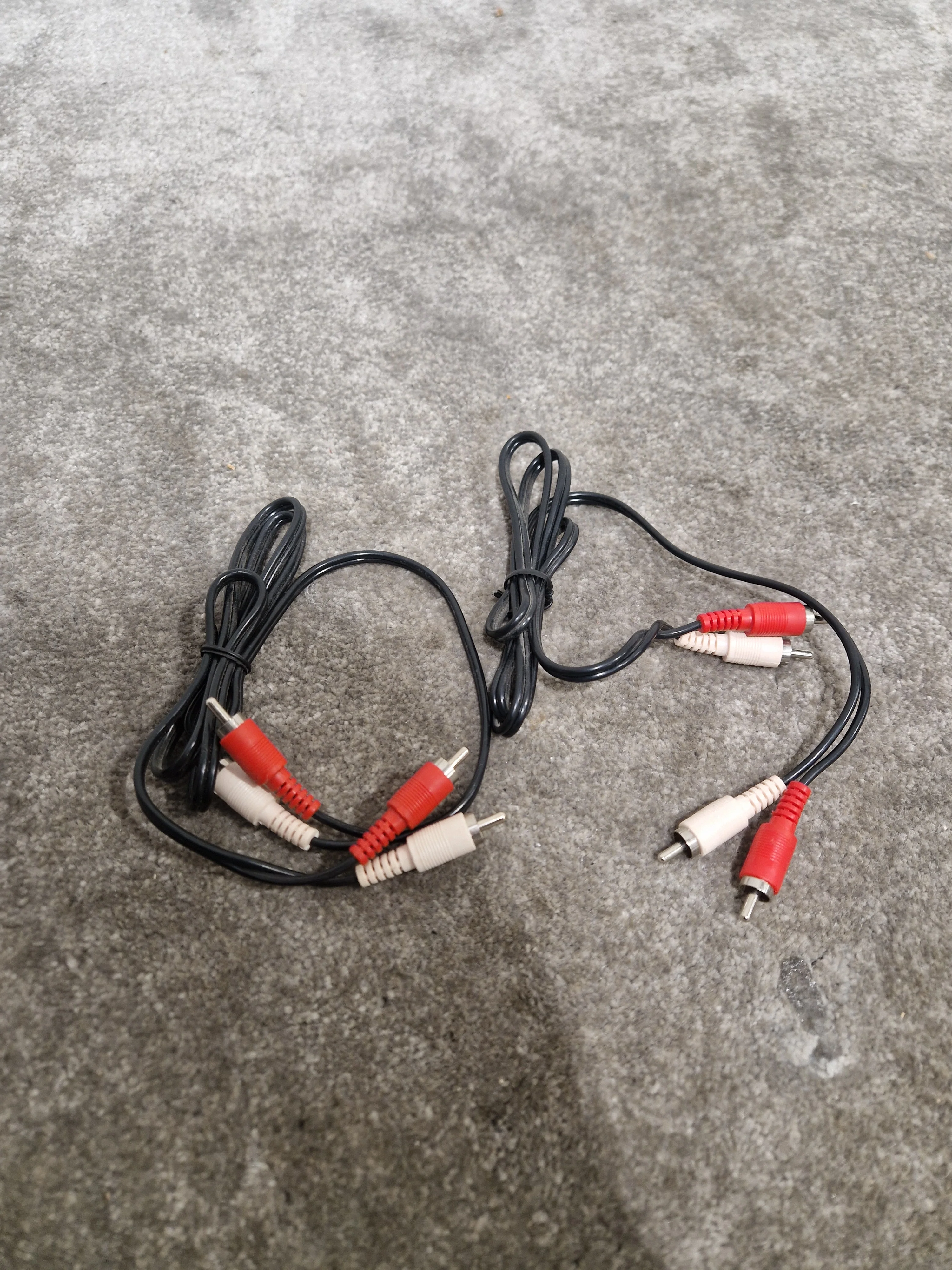 Job-Lot OF RCA Cables - X6 – RCA Cable - Excellent - Image 9