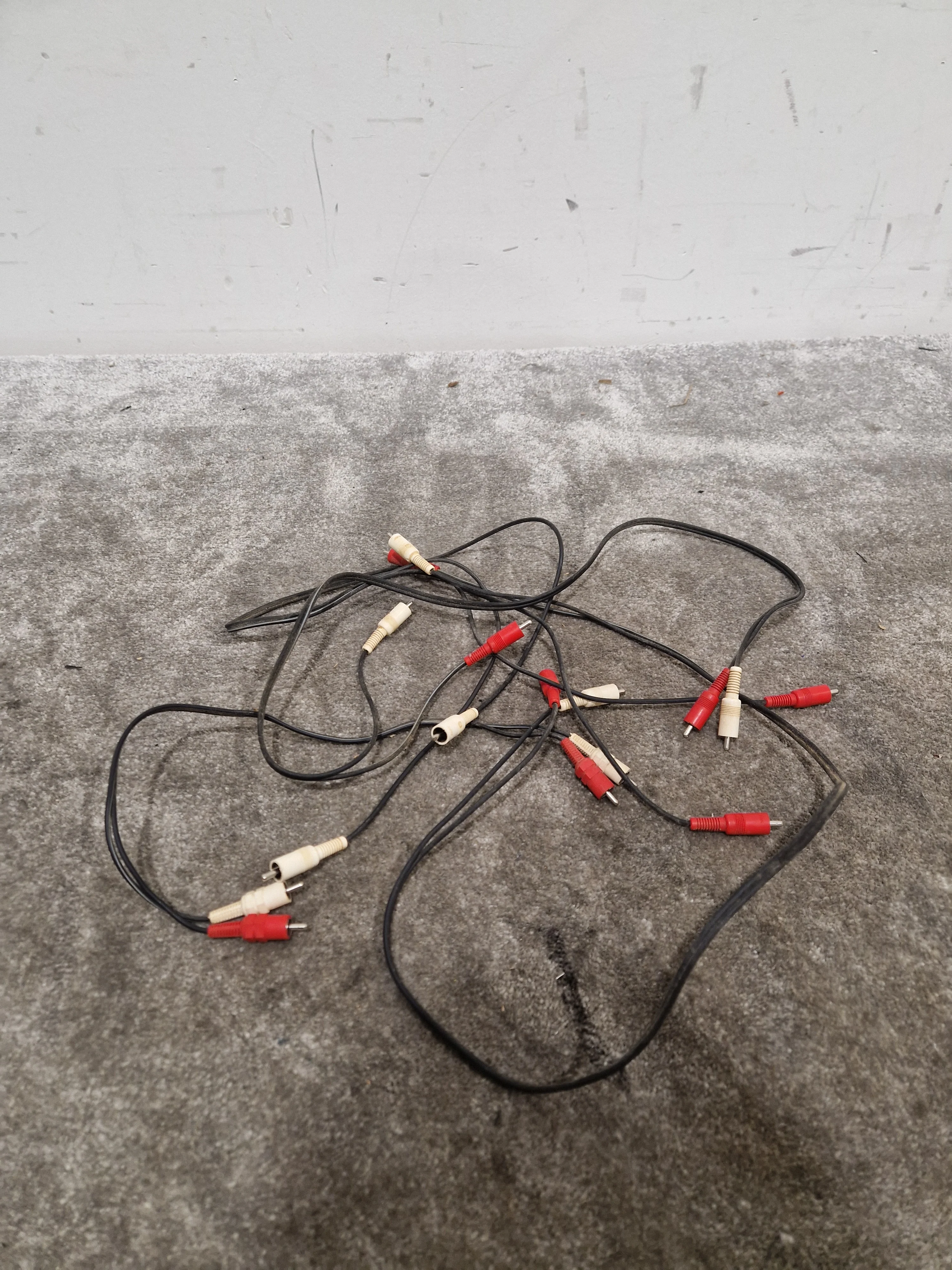 Job-Lot OF RCA Cables - X9 – RCA Cable - Good - Image 12