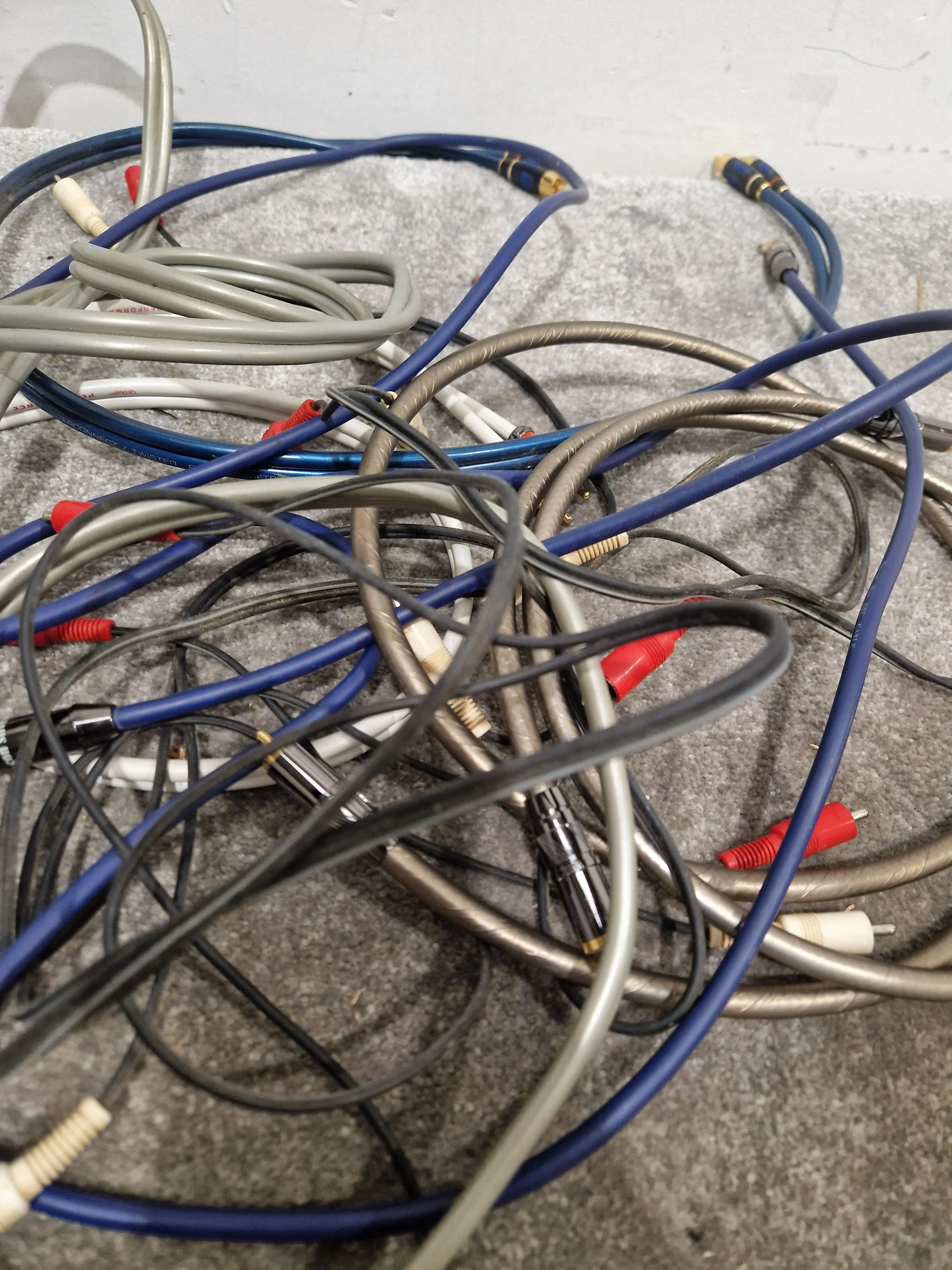 Job-Lot OF RCA Cables - X9 – RCA Cable - Good - Image 6