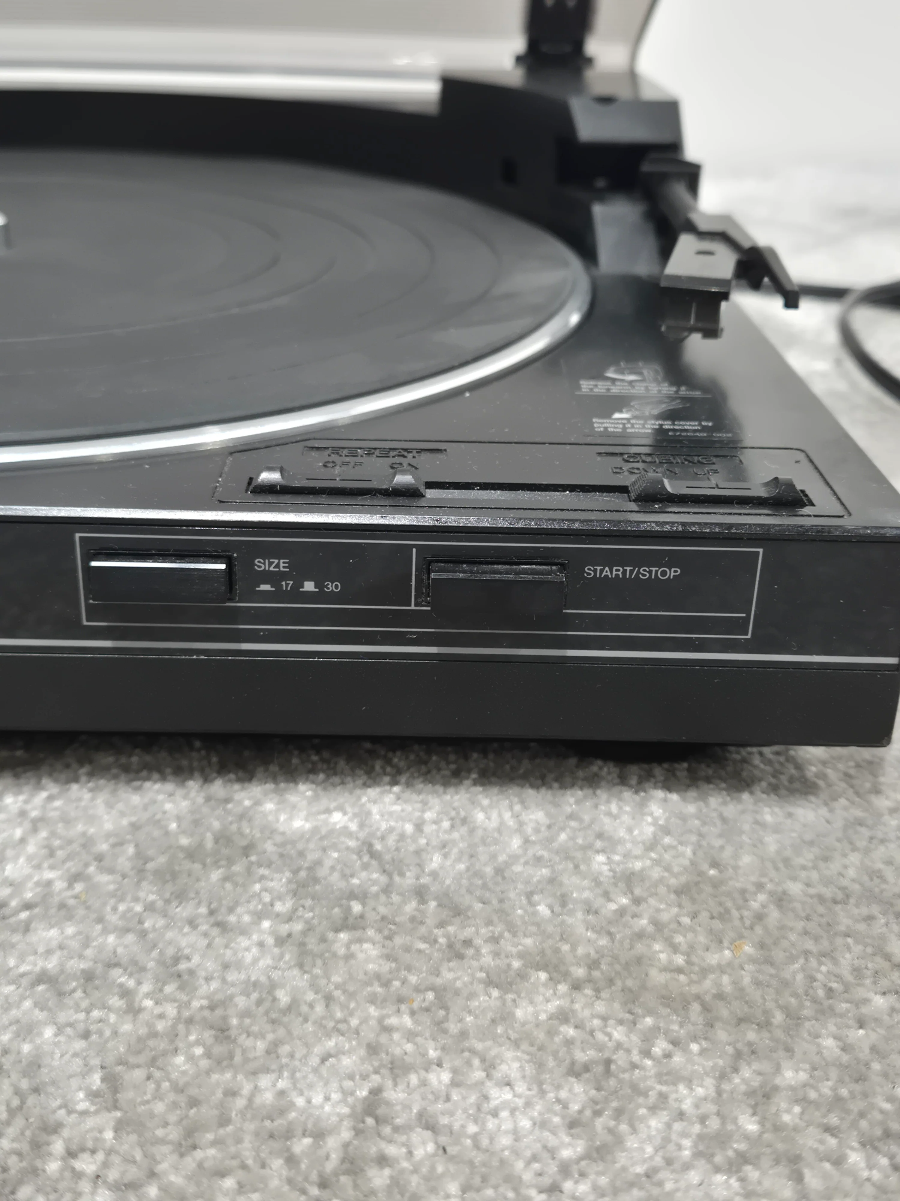 JVC AL-E33 - Fully Automatic Turntable (Spares or Repairs) - Image 2