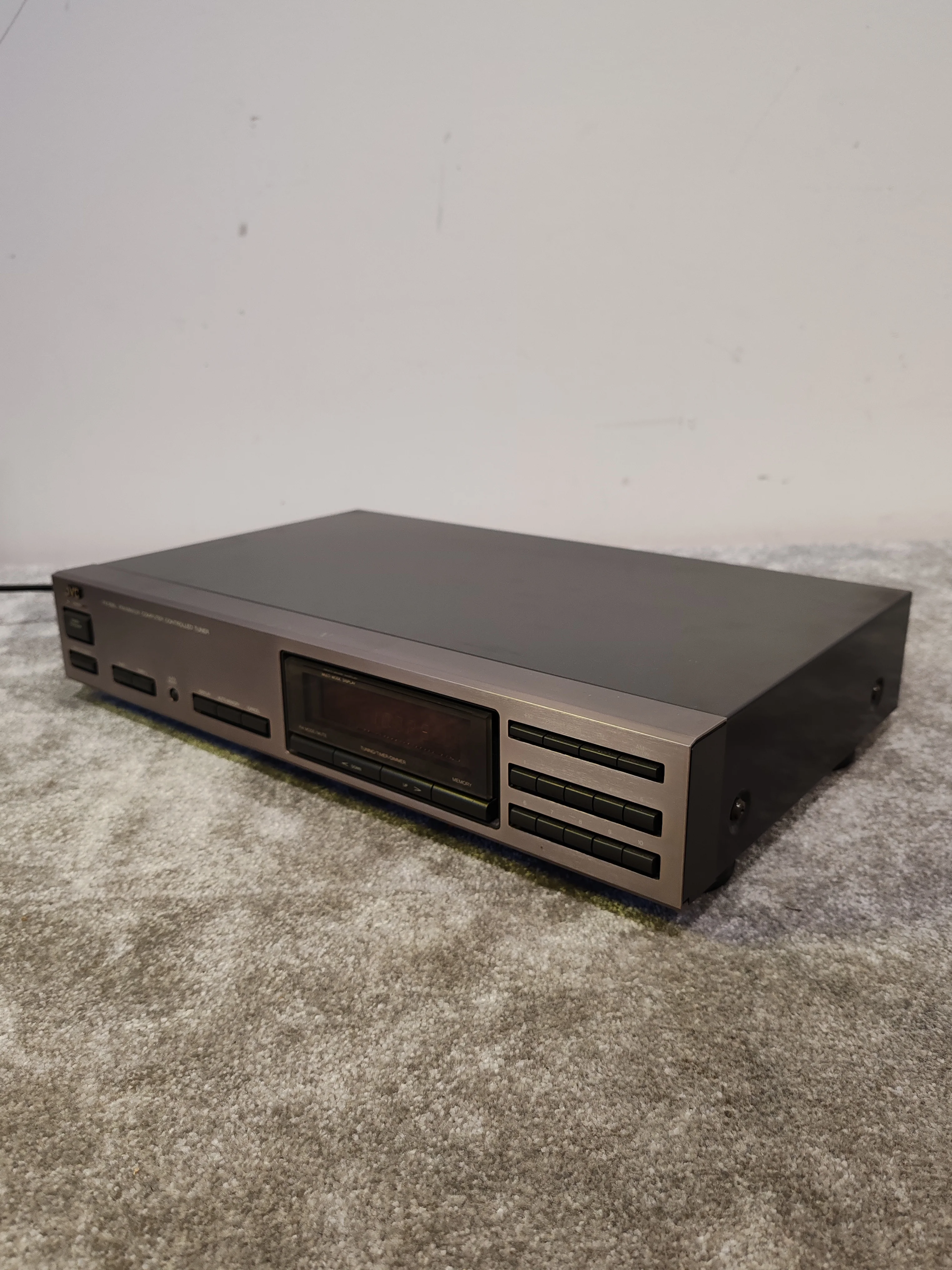 JVC FX-535L Vintage Tuner – w/ Manual & Antenna – Very Good - Image 2