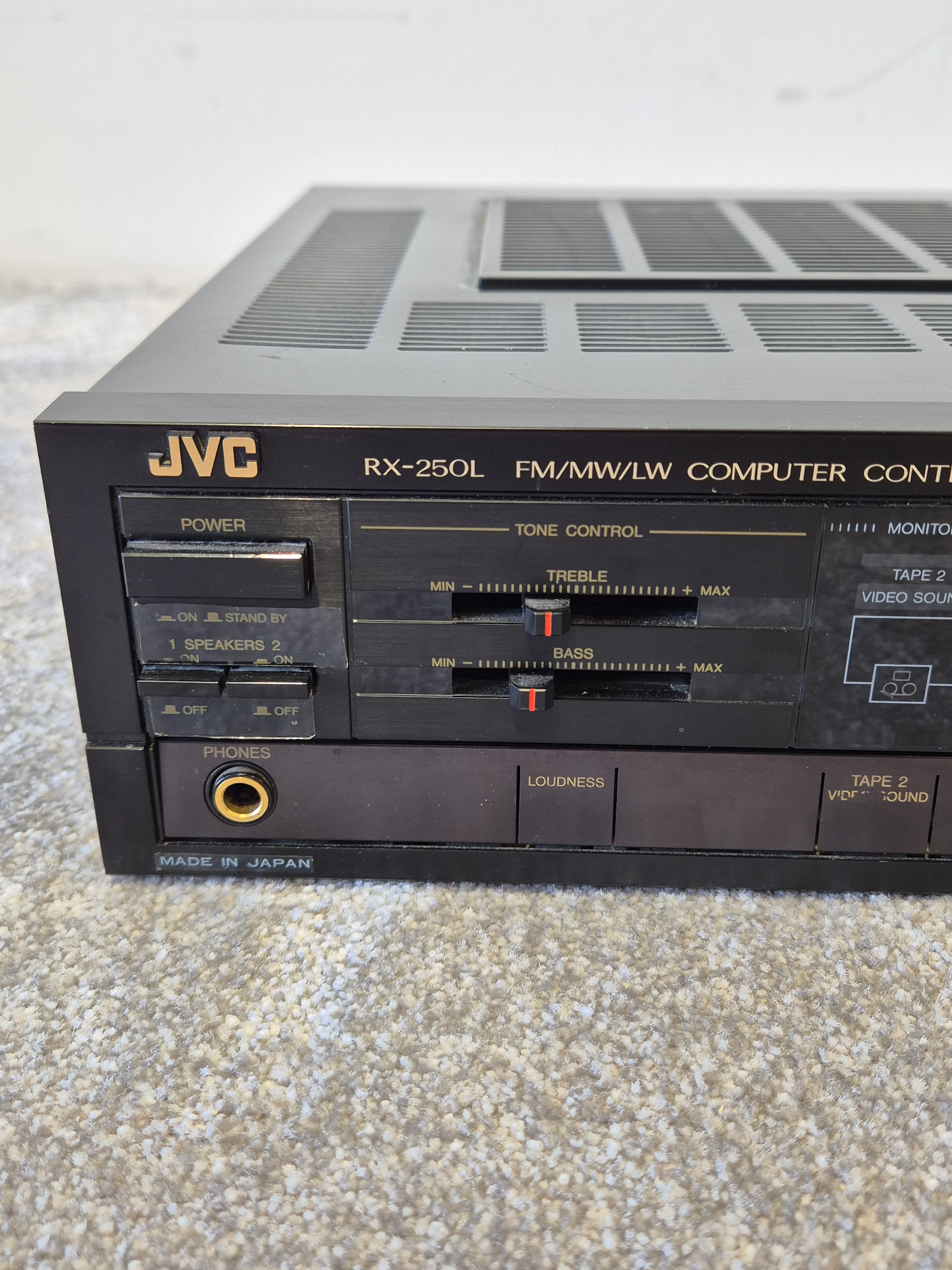 JVC RX-250 - Solid-State Amplifier and Stereo Receiver - Image 3