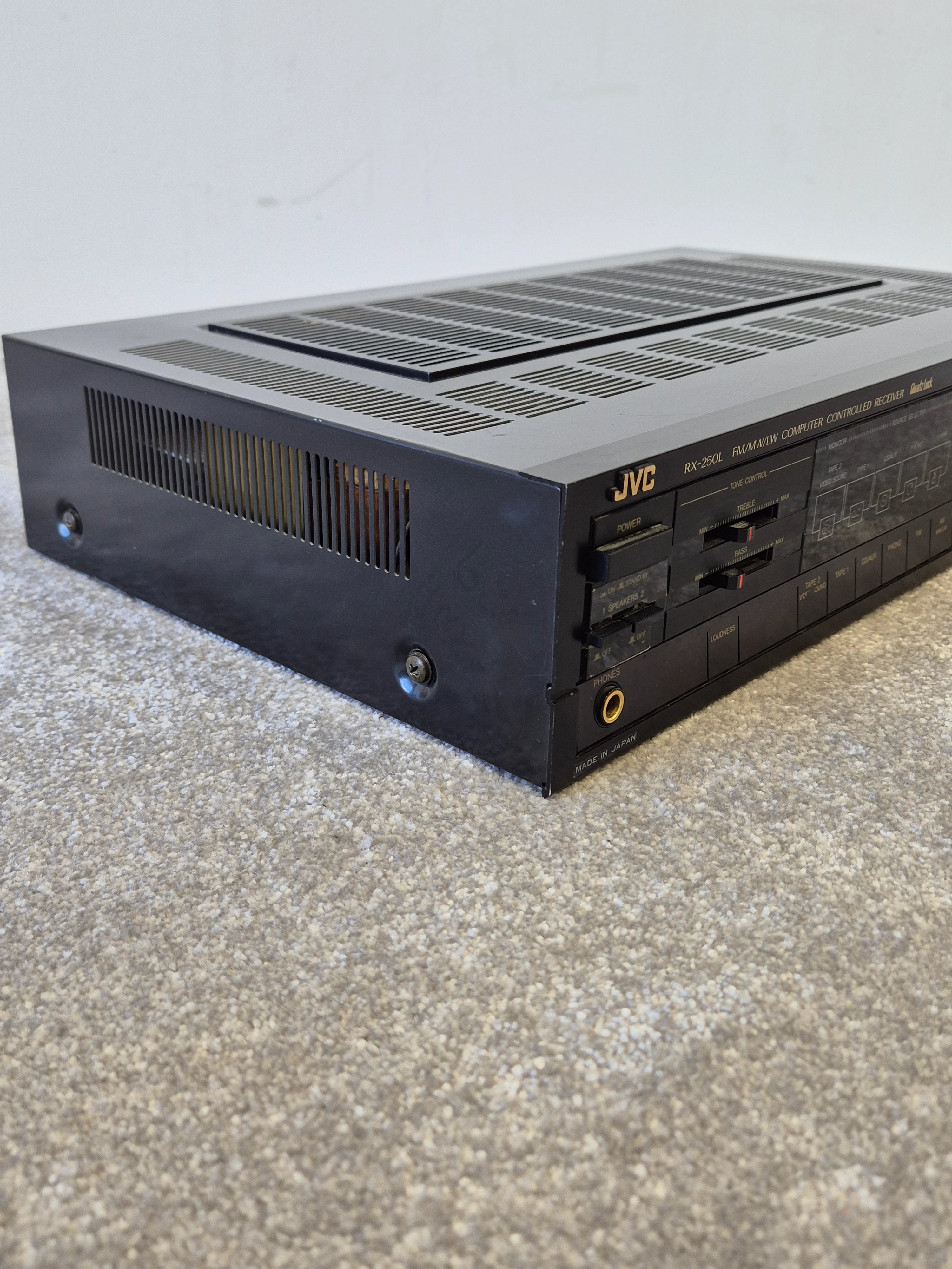 JVC RX-250 - Solid-State Amplifier and Stereo Receiver - Image 6