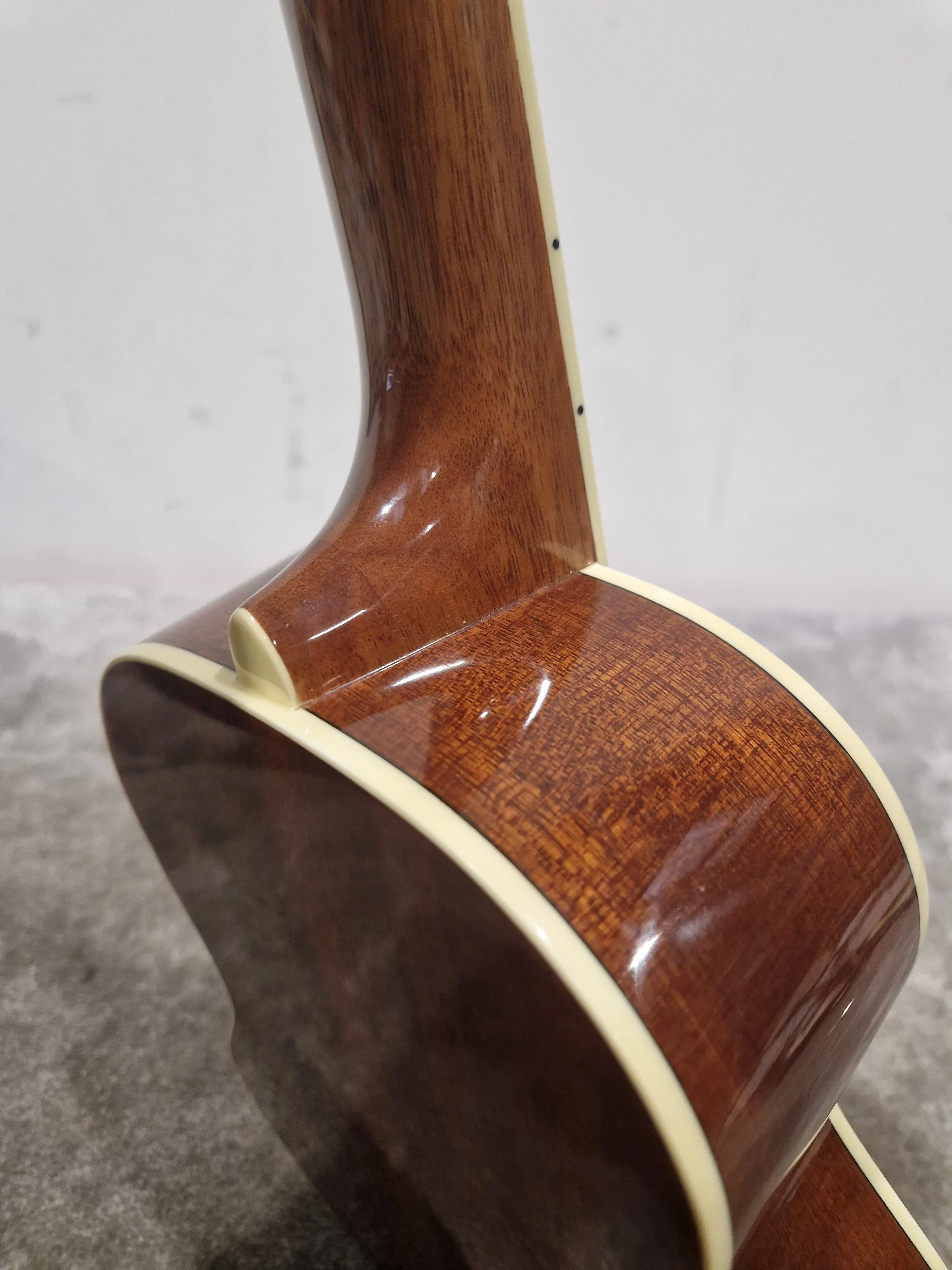 Kala KA-48 - Ukulele - Wood Finish - Excellent w/ Soft Case - Image 20