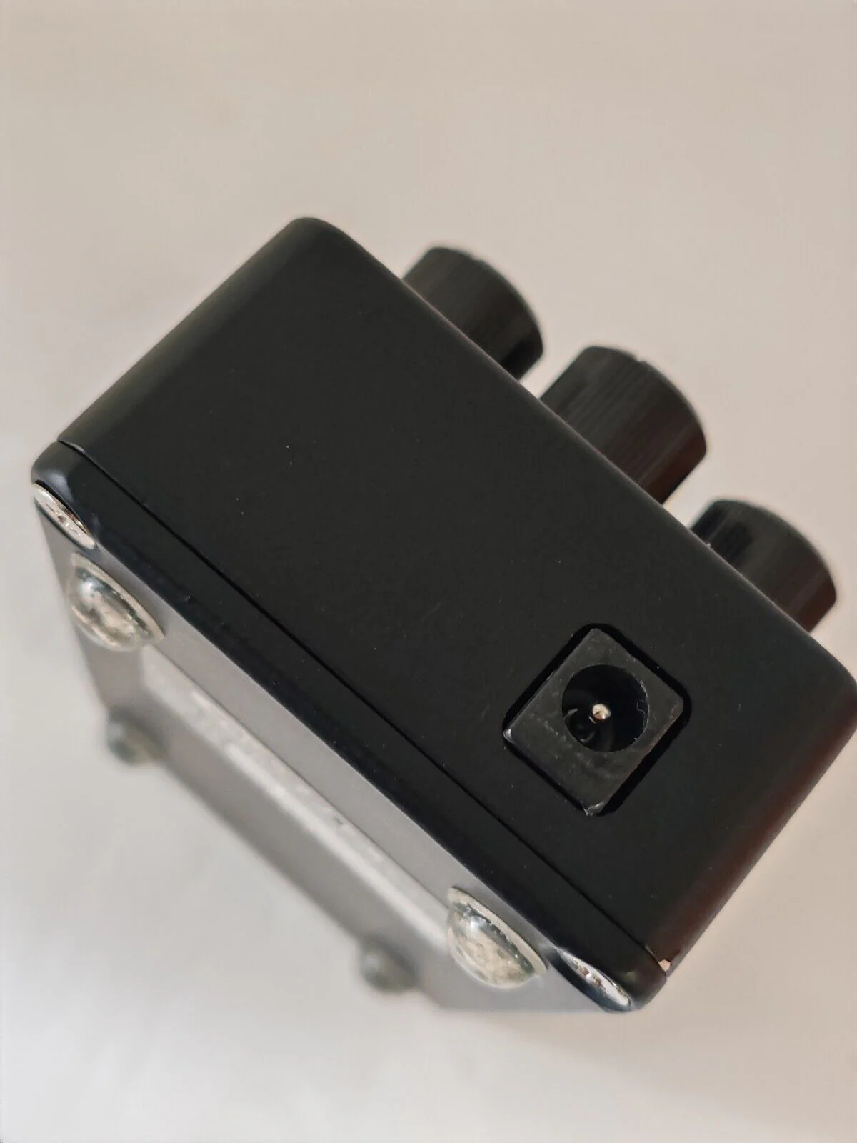 Keeley Bassist Compressor and Limiting Amplifier Bass Guitar Effect Pedal - Image 2