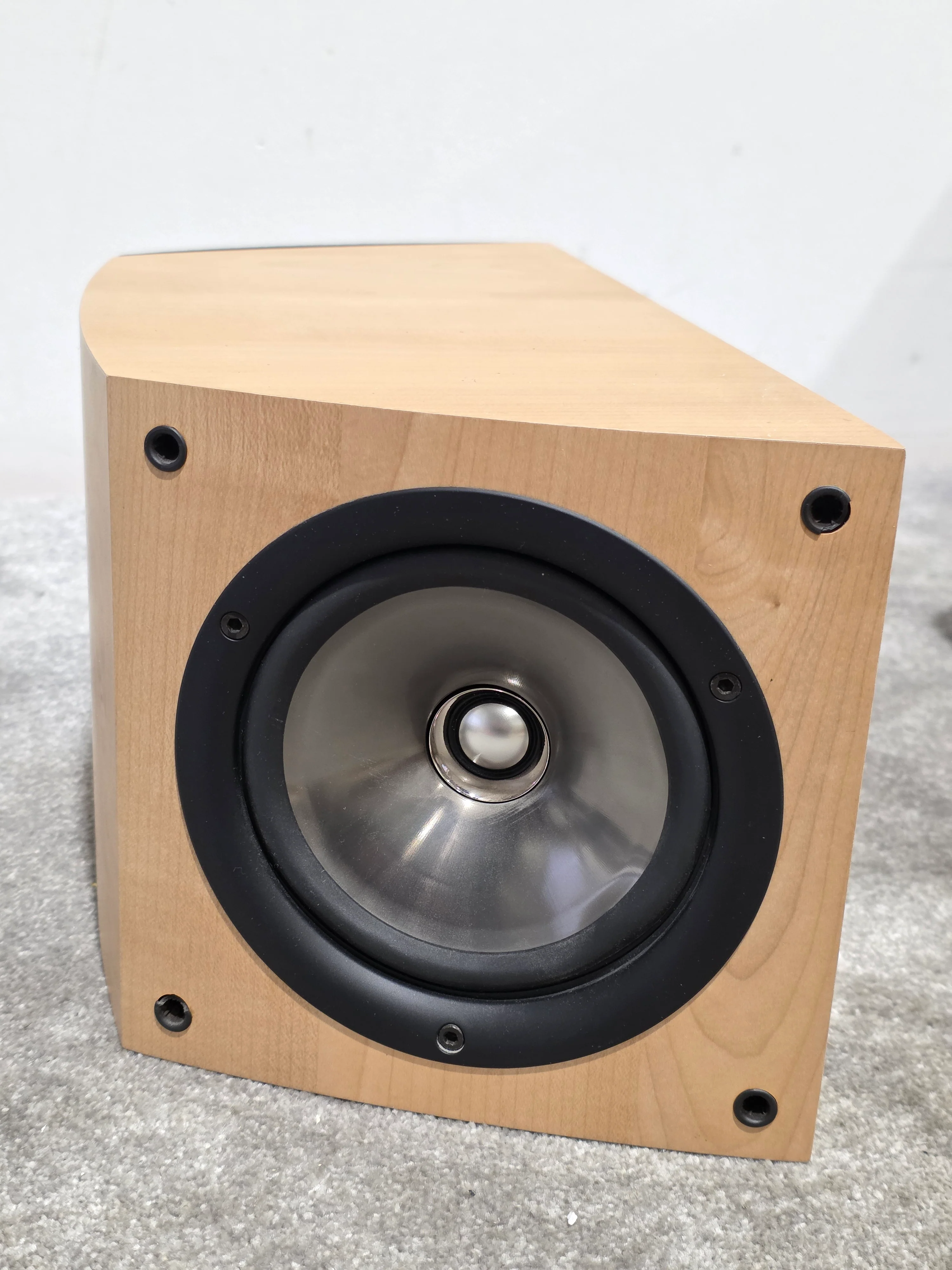 KEF iQ8ds - Pair of Speakers - Light Wood/Maple - Excellent w/ Original Box - Image 10