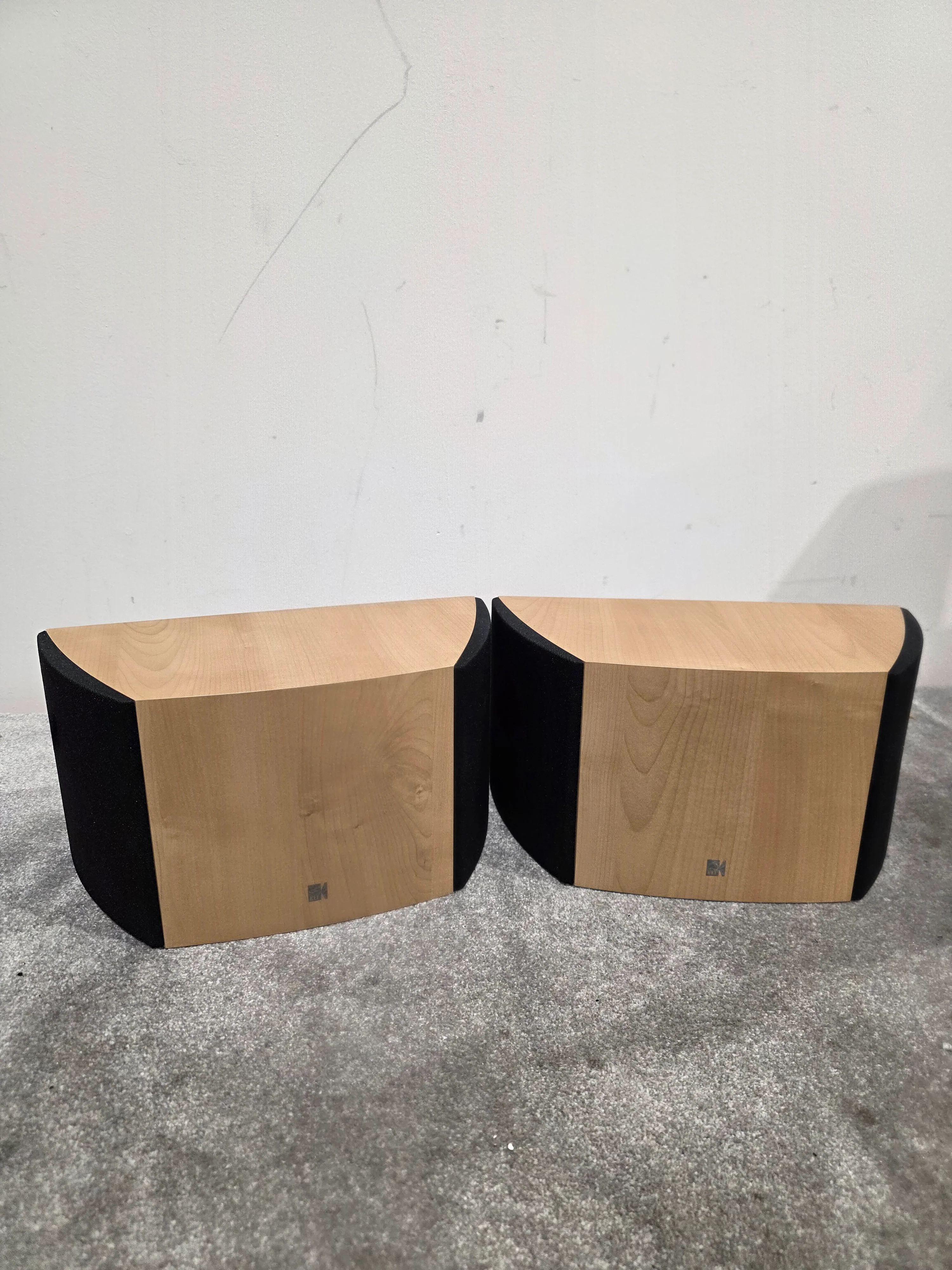 KEF iQ8ds - Pair of Speakers - Light Wood/Maple - Excellent w/ Original Box - Image 2