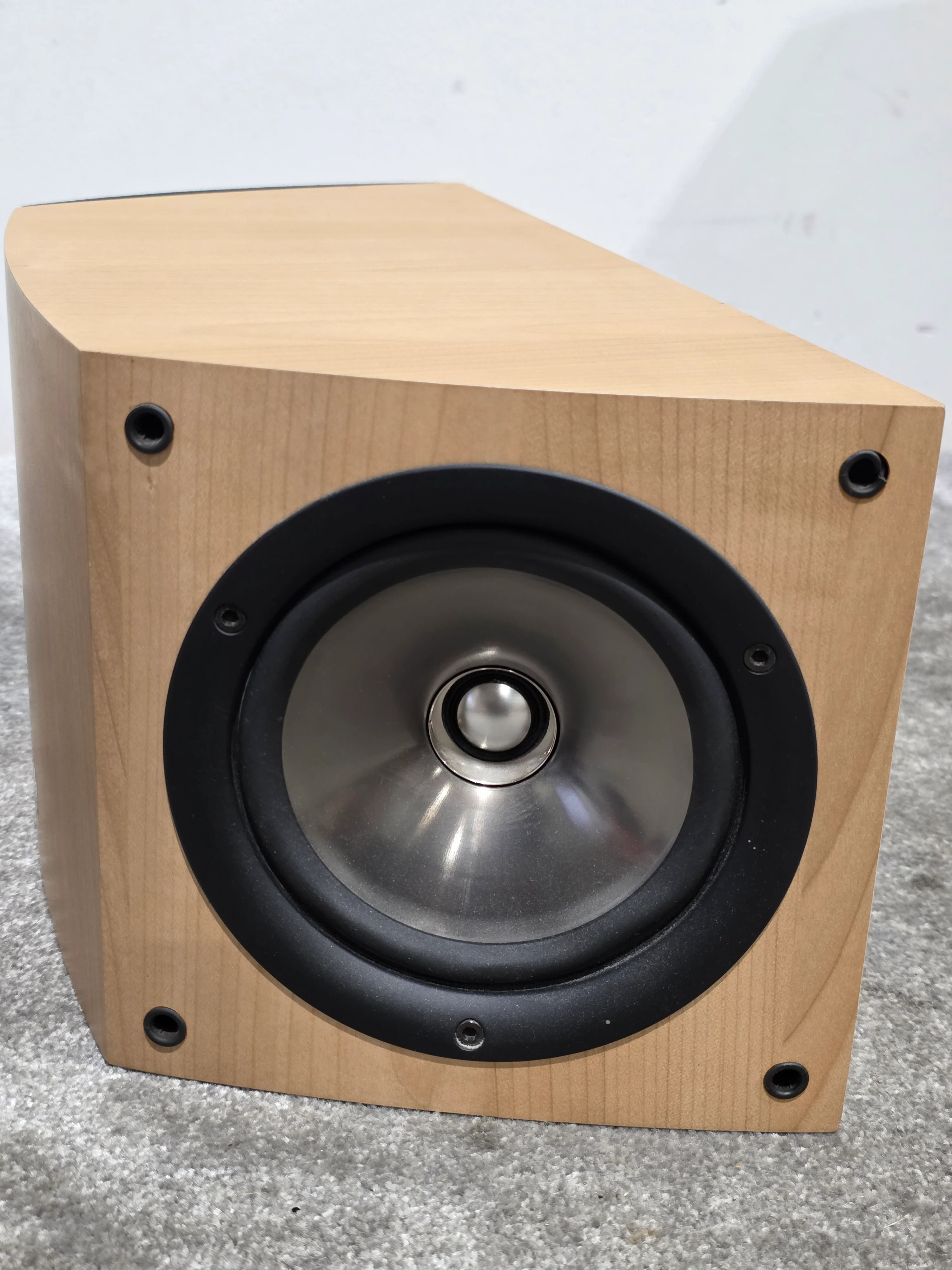 KEF iQ8ds - Pair of Speakers - Light Wood/Maple - Excellent w/ Original Box - Image 8