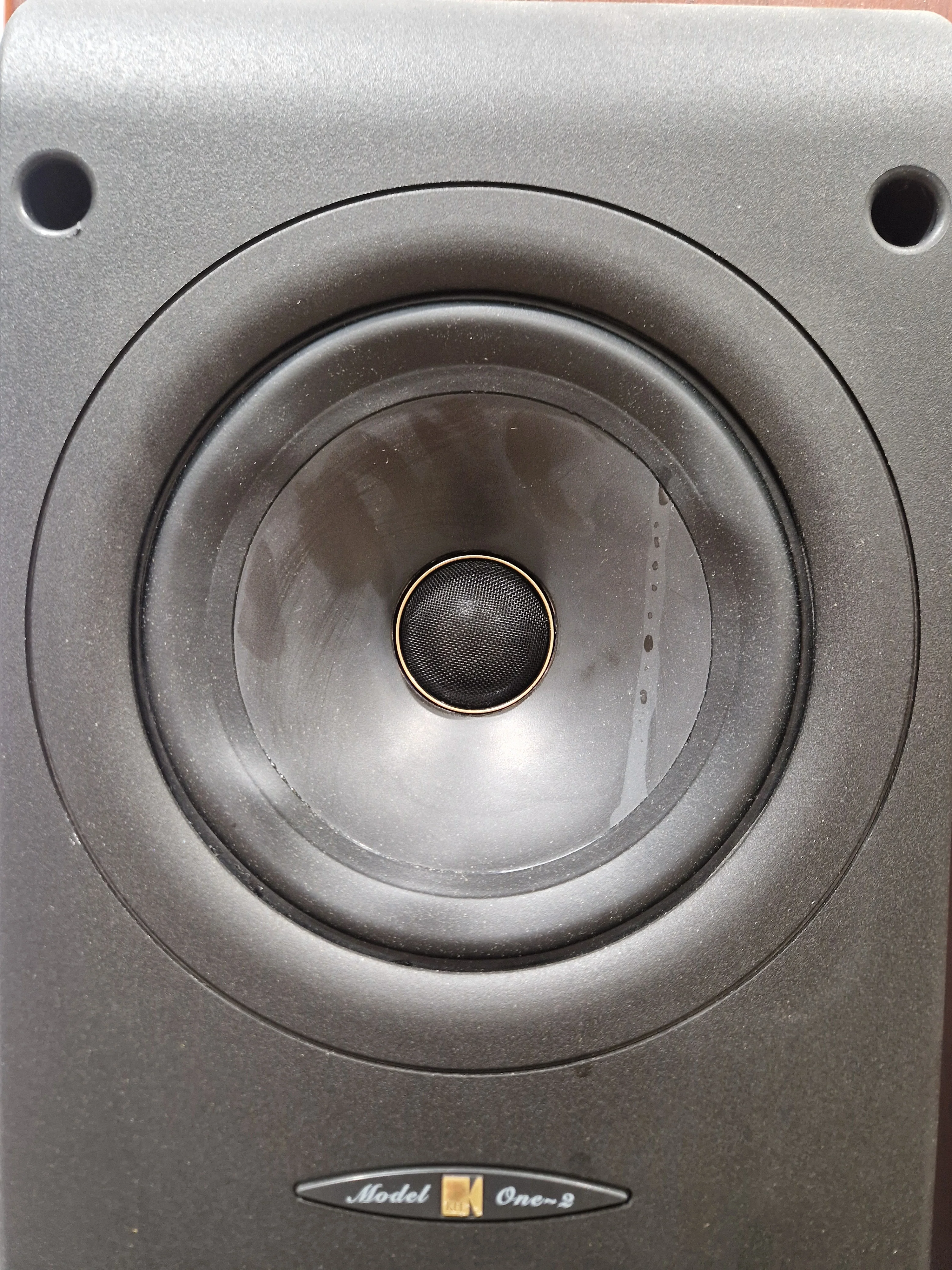 Pair of KEF Reference Series Model One ~ Two High-Fidelity Speakers, Uni-Q Driver Array - Excellent w/ Feet for speaker - Image 10