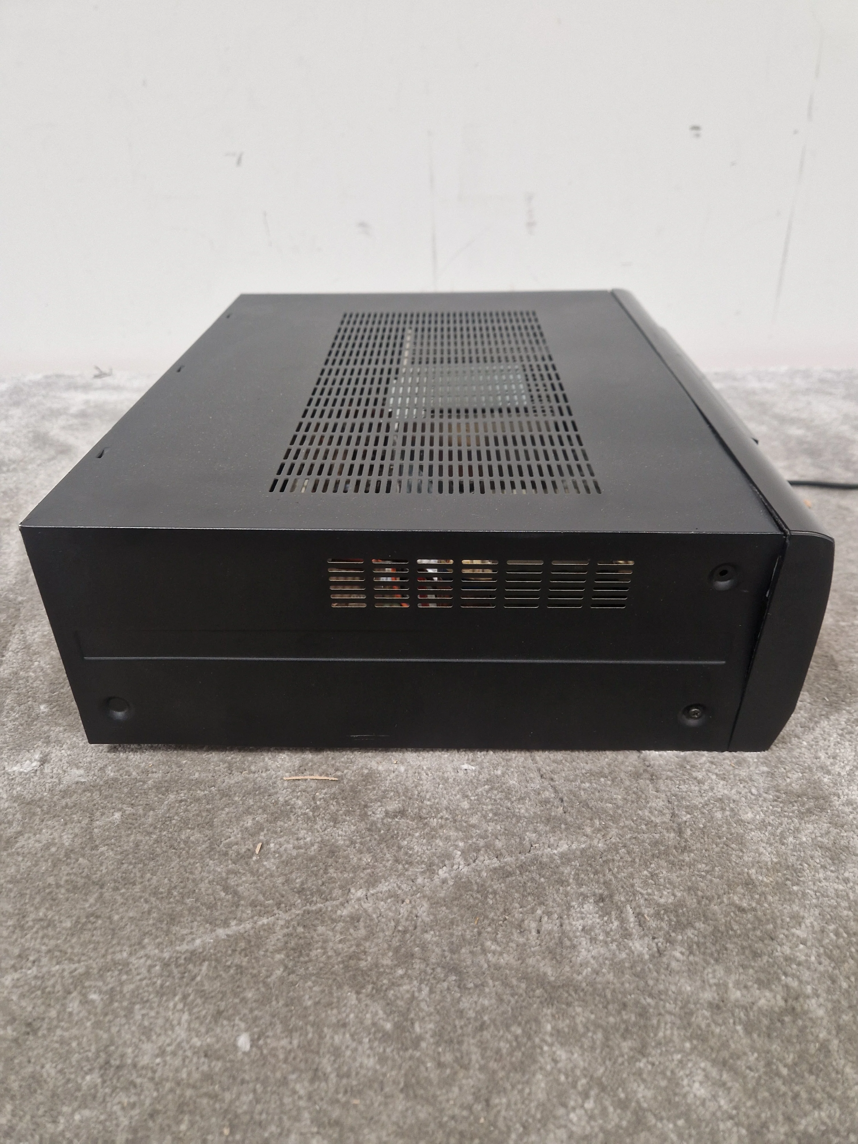Kenwood KRF-V5010 Receiver - 100 Watts per Channel, Dolby Pro Logic - Good - Image 7
