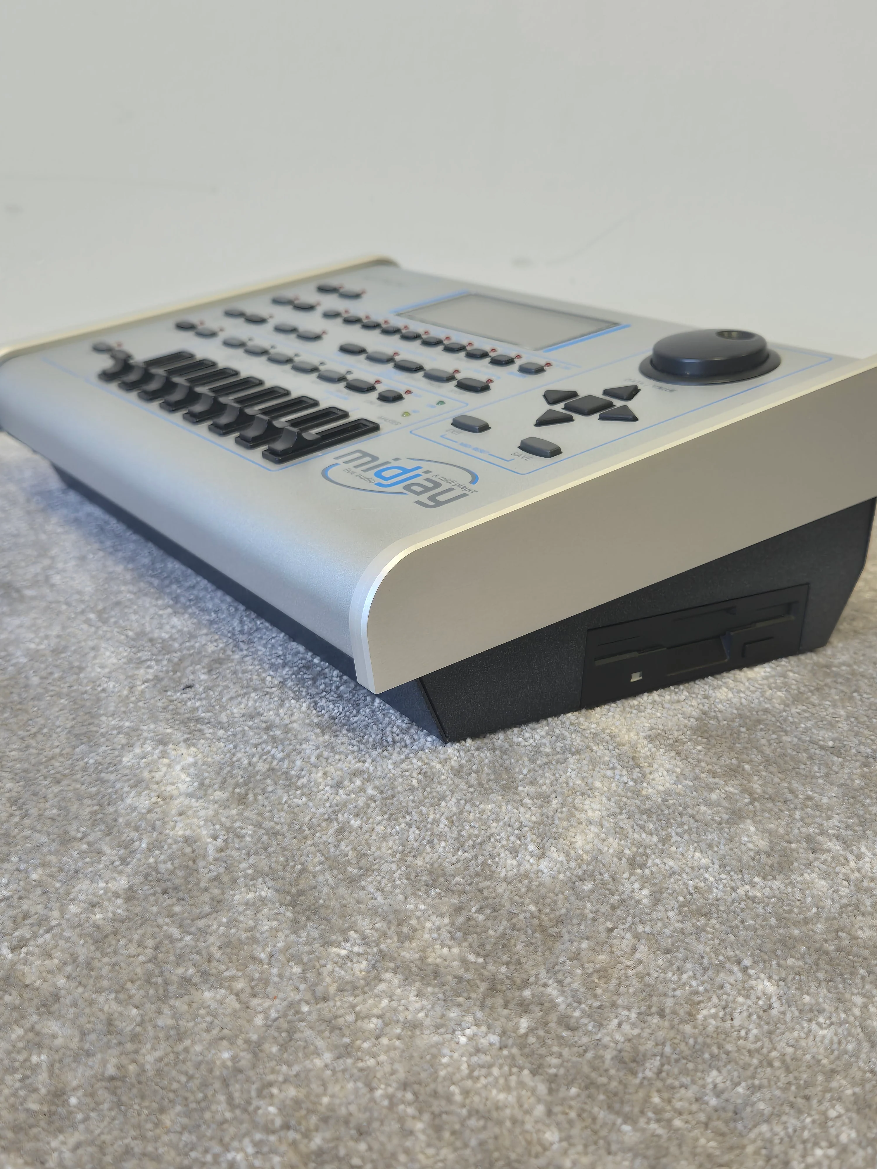 Ketron Midjay – Live Audio/MIDI Player Multimedia Module – Excellent w/ Soft Bag, Power Cable, USB Cable & Manual - Image 13