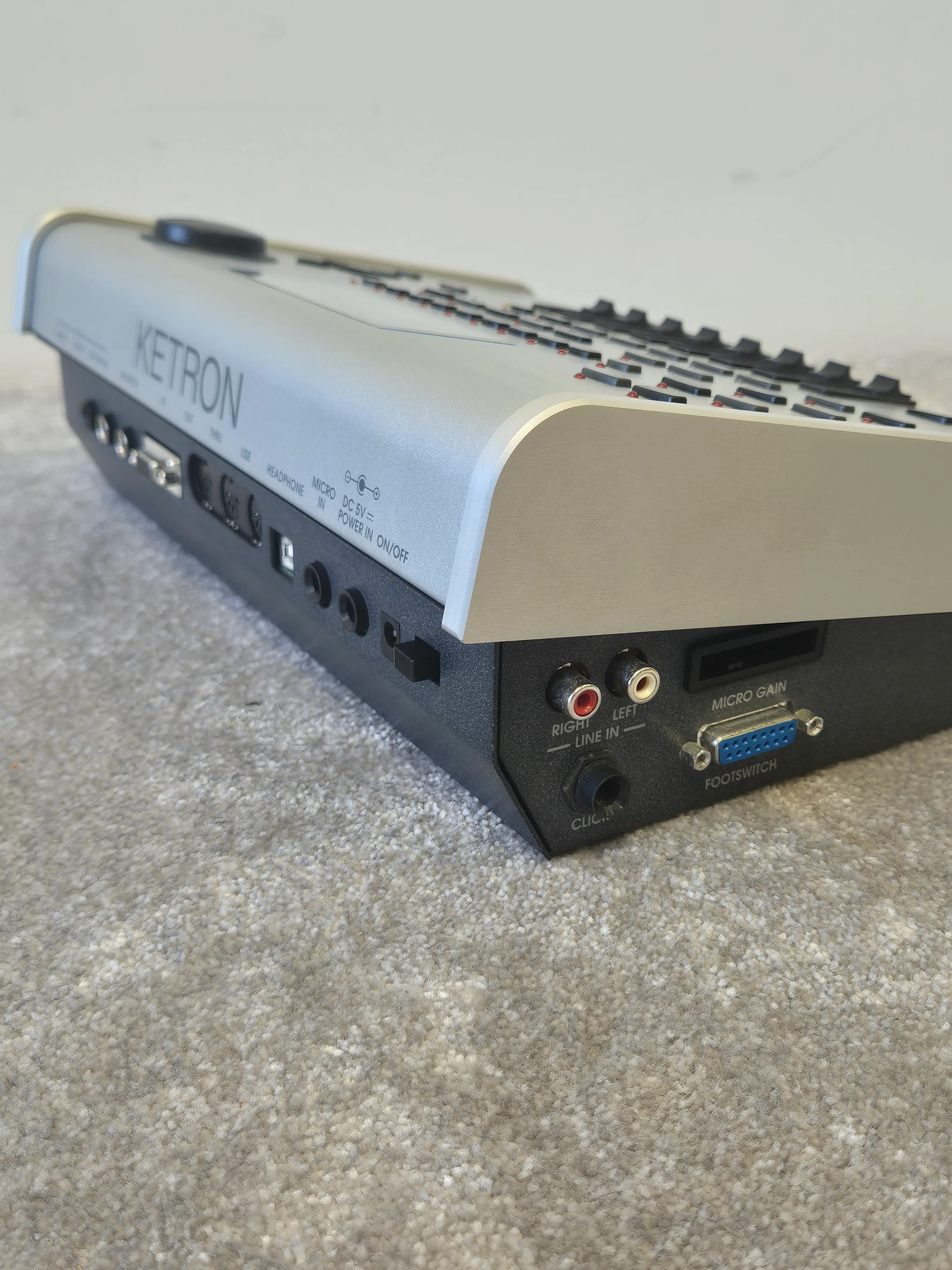 Ketron Midjay – Live Audio/MIDI Player Multimedia Module – Excellent w/ Soft Bag, Power Cable, USB Cable & Manual - Image 6