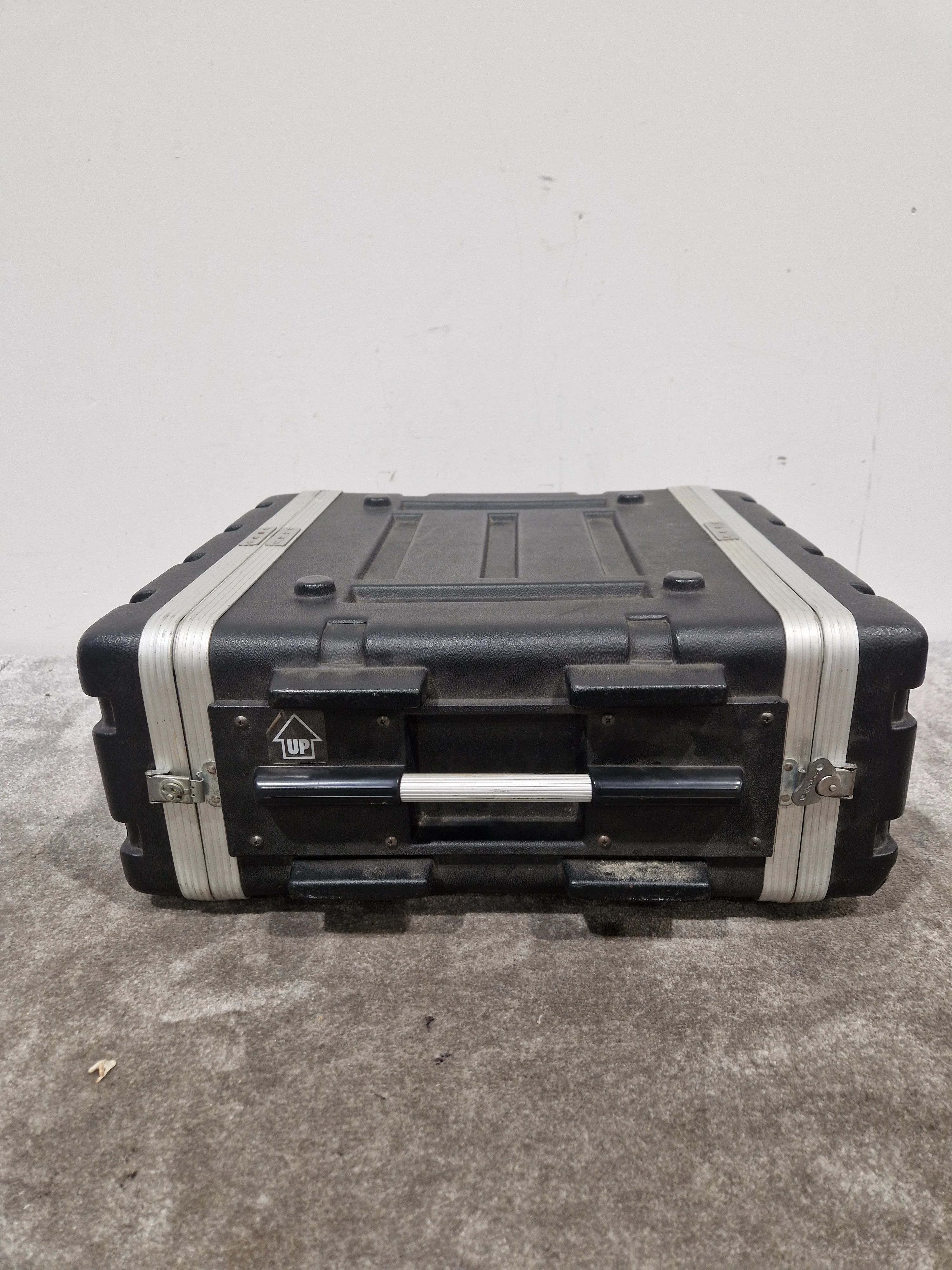 Kinsman Flight Case 20X20X50 - Durable Travel Protection - Good - Image 5