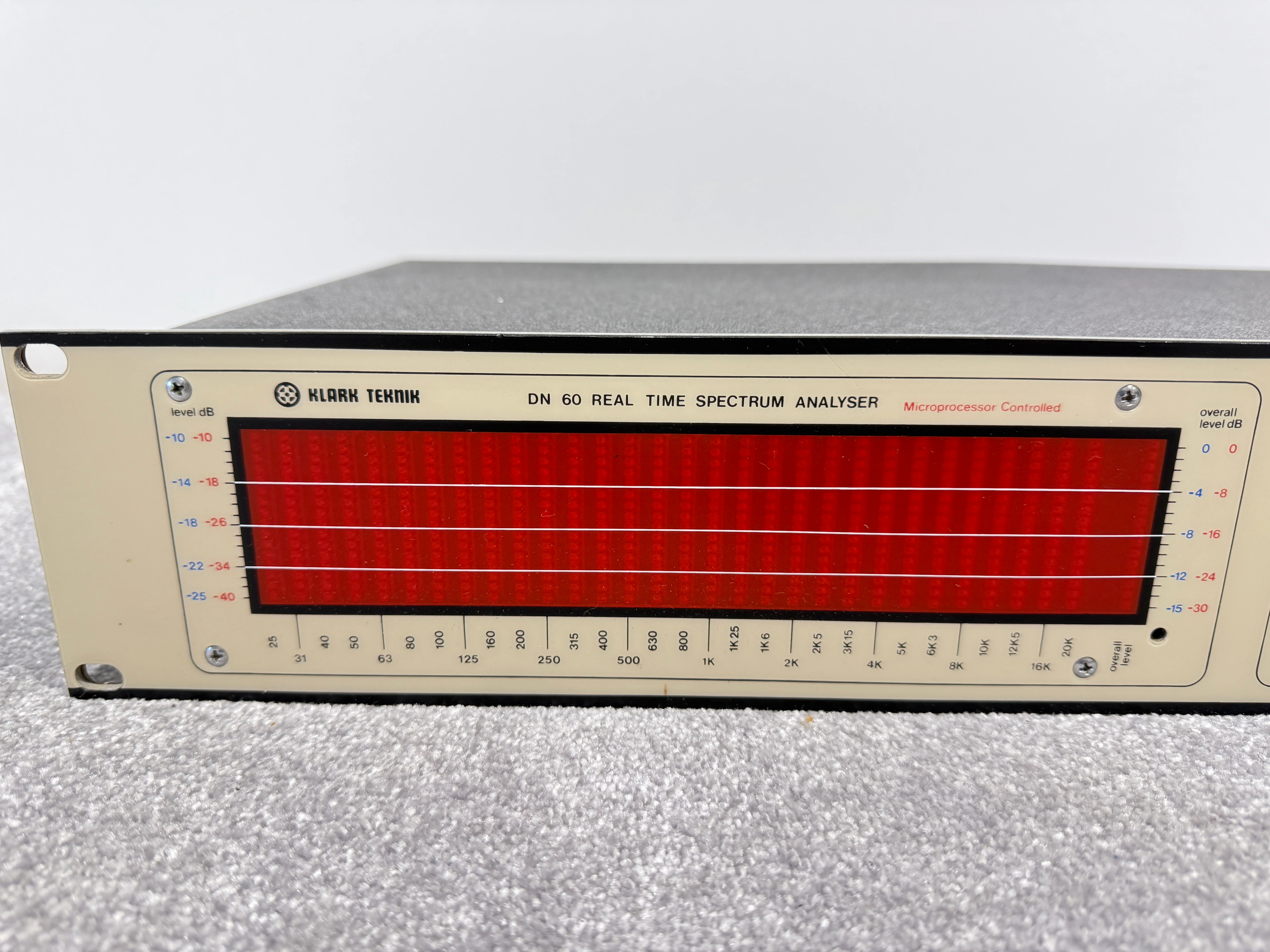Klark-Teknik DN60 Real Time Spectrum Analyser - Image 13