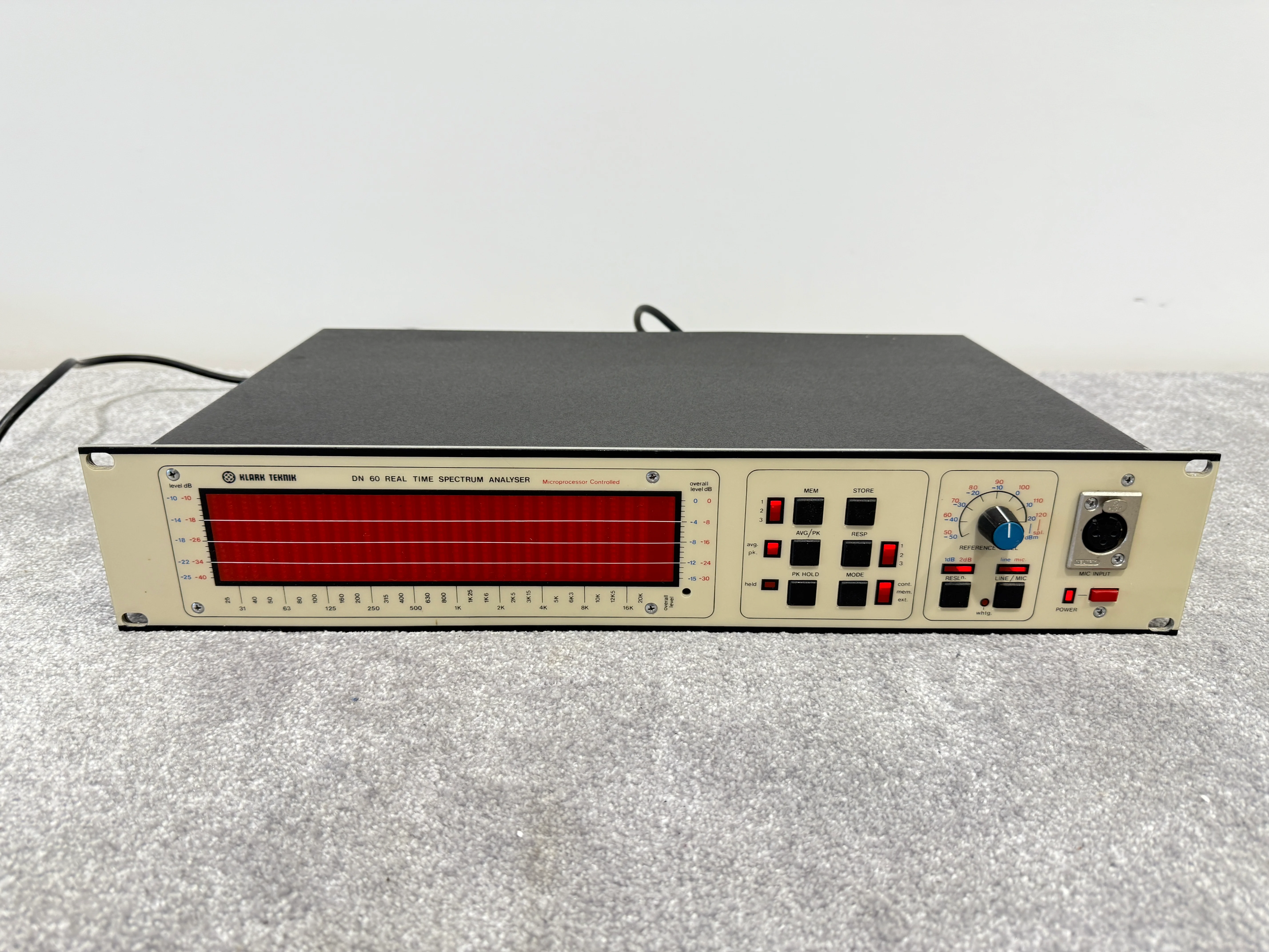 Klark-Teknik DN60 Real Time Spectrum Analyser - Image 7
