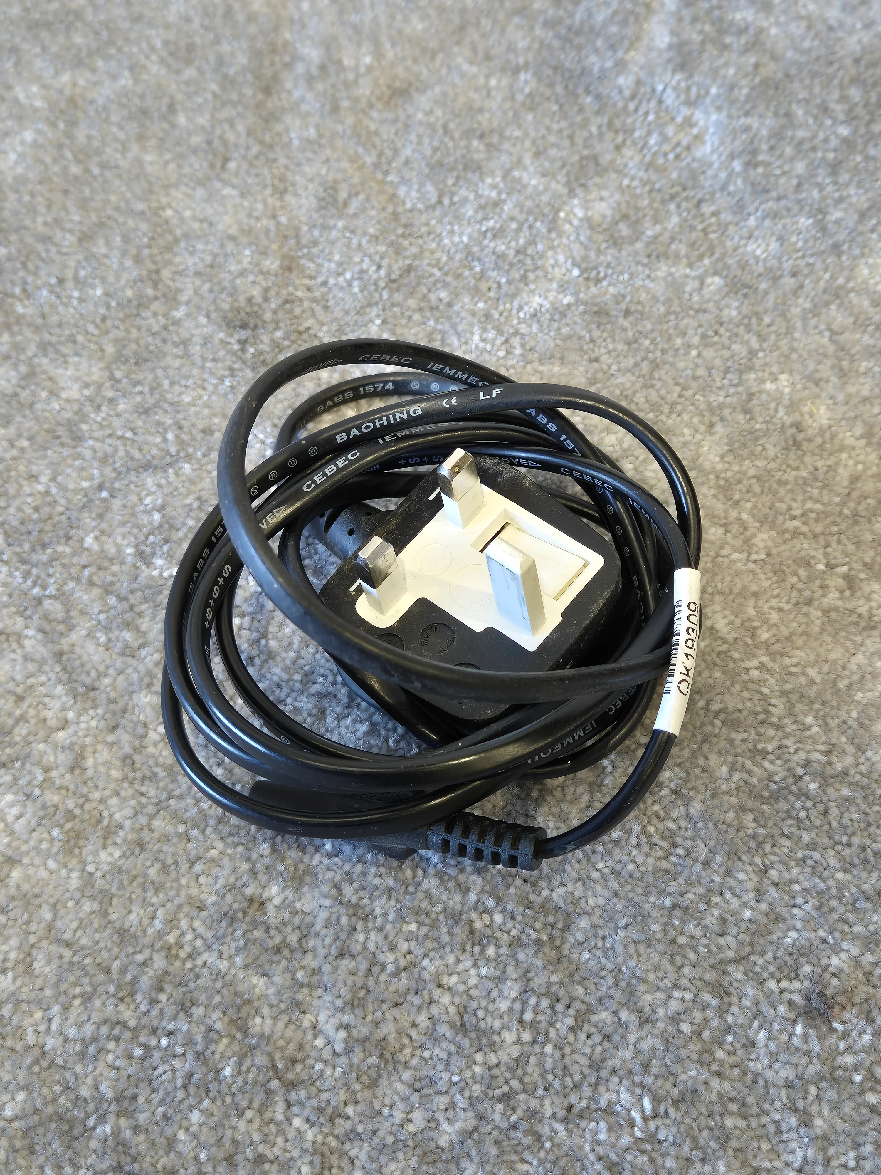 Klipsch R-101SW - High-Performance Subwoofer - Image 8