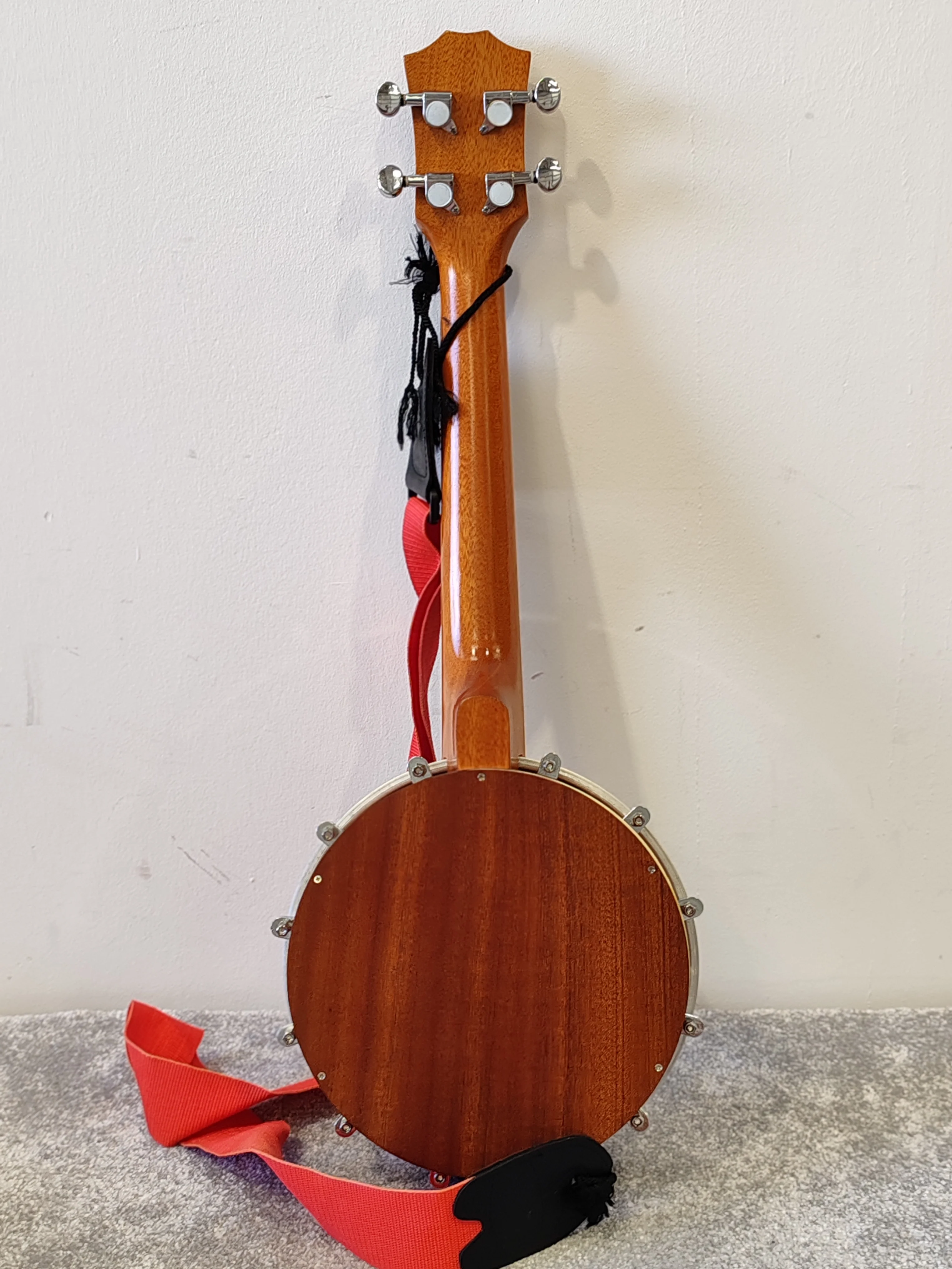 Kmise Ukulele Banjo – Very Good Condition | Polyester Drumhead, Closed Geared Tuners - Image 6