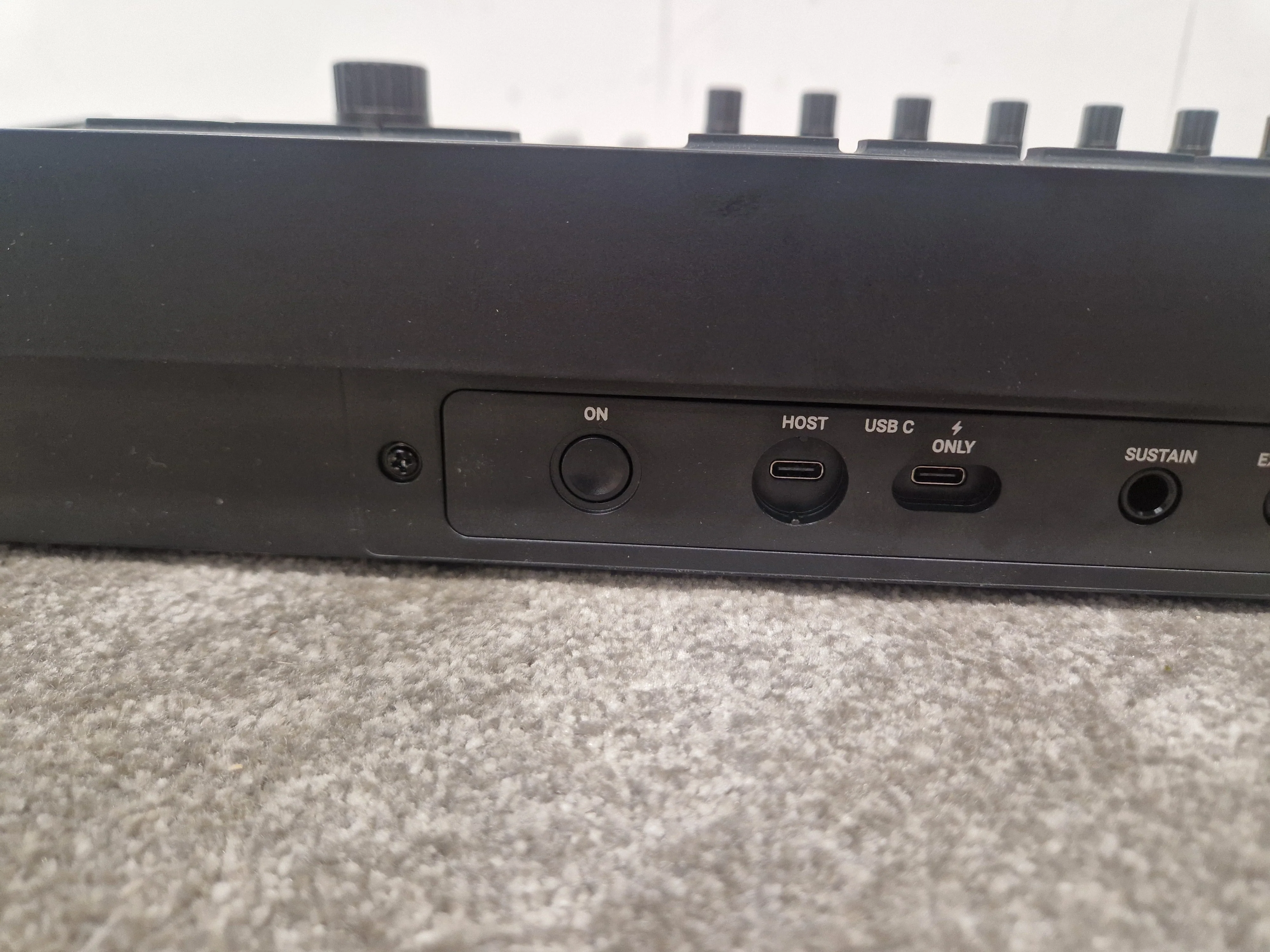 Kontrol S49 Mk3 - 49-Key MIDI Controller, USB Connectivity - Excellent w/ Original Box & Power Supply - Image 11