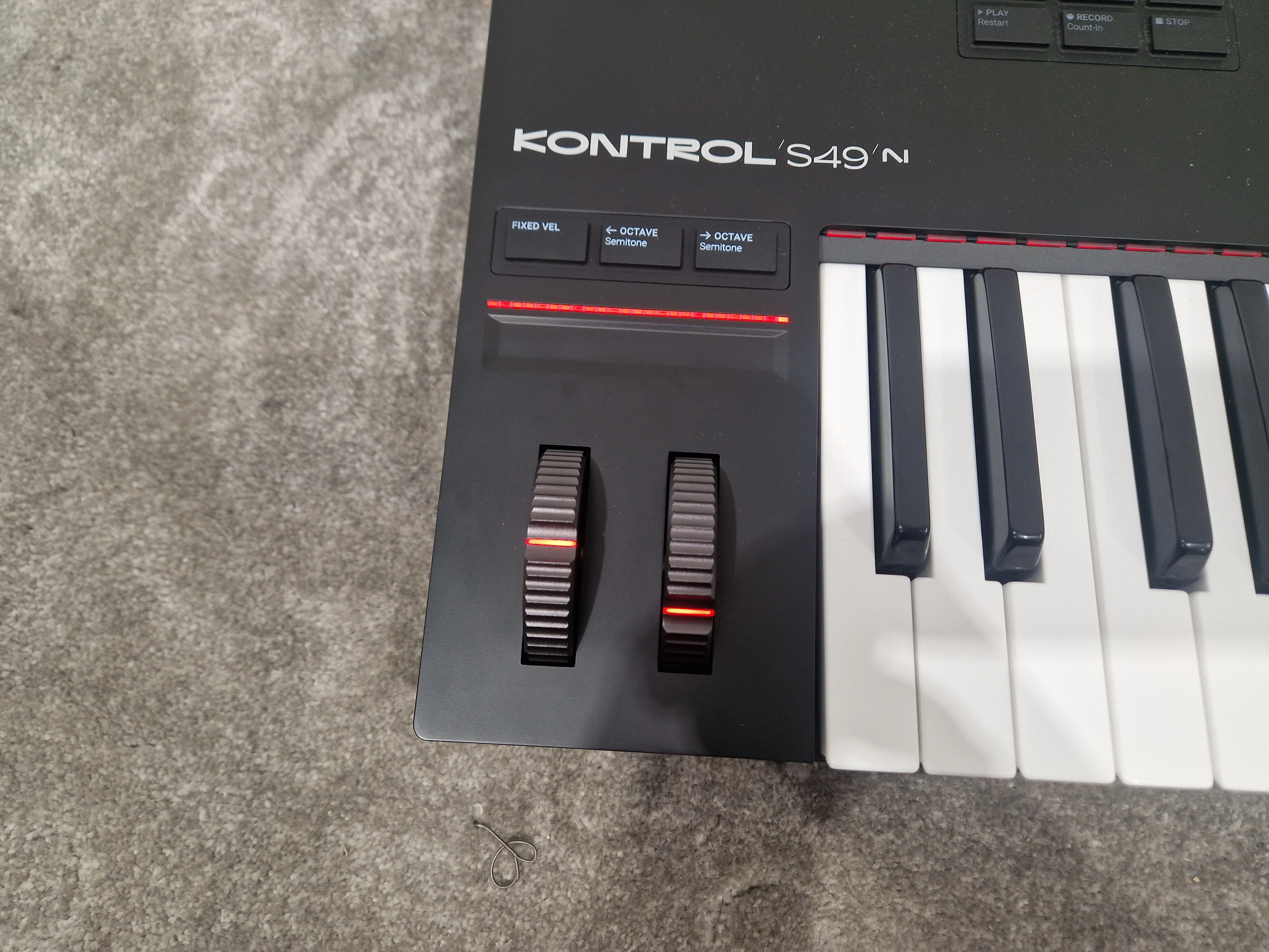 Kontrol S49 Mk3 - 49-Key MIDI Controller, USB Connectivity - Excellent w/ Original Box & Power Supply - Image 13