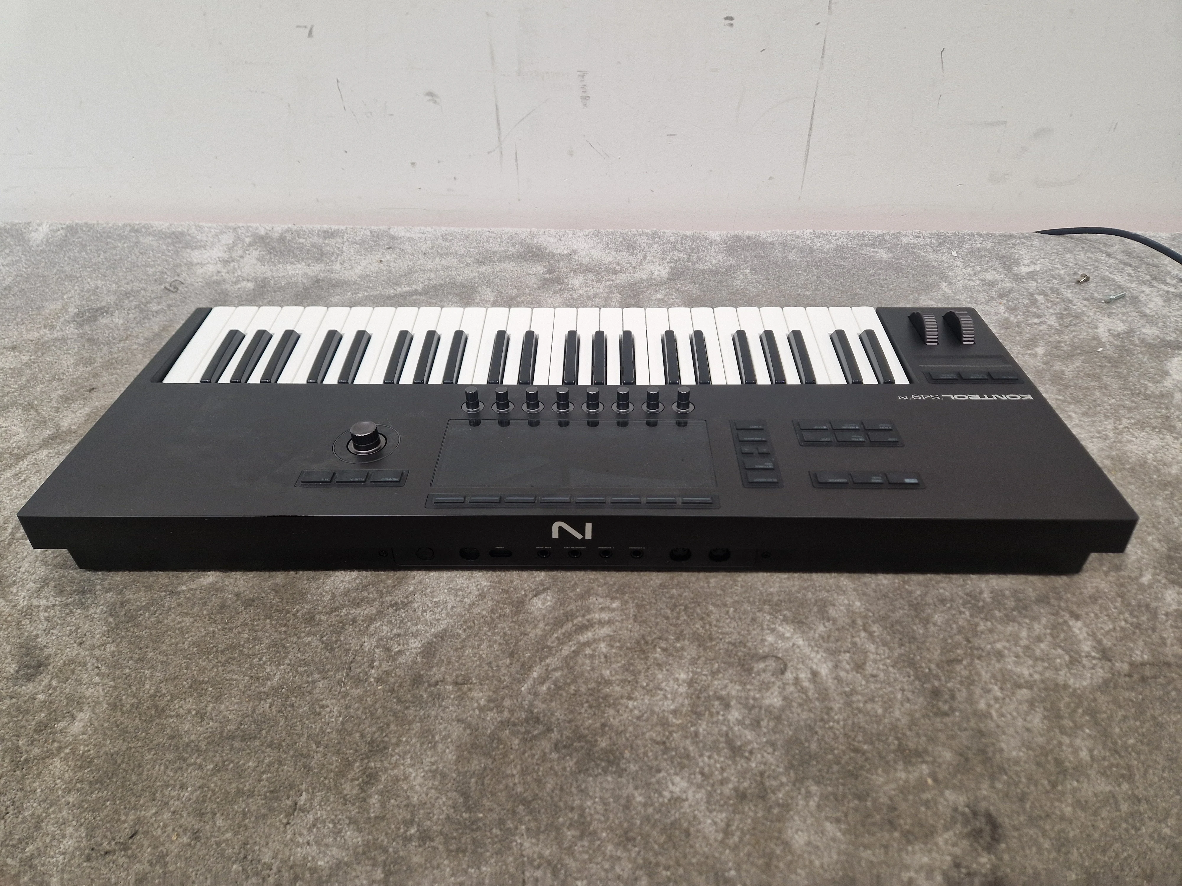 Kontrol S49 Mk3 - 49-Key MIDI Controller, USB Connectivity - Excellent w/ Original Box & Power Supply - Image 14