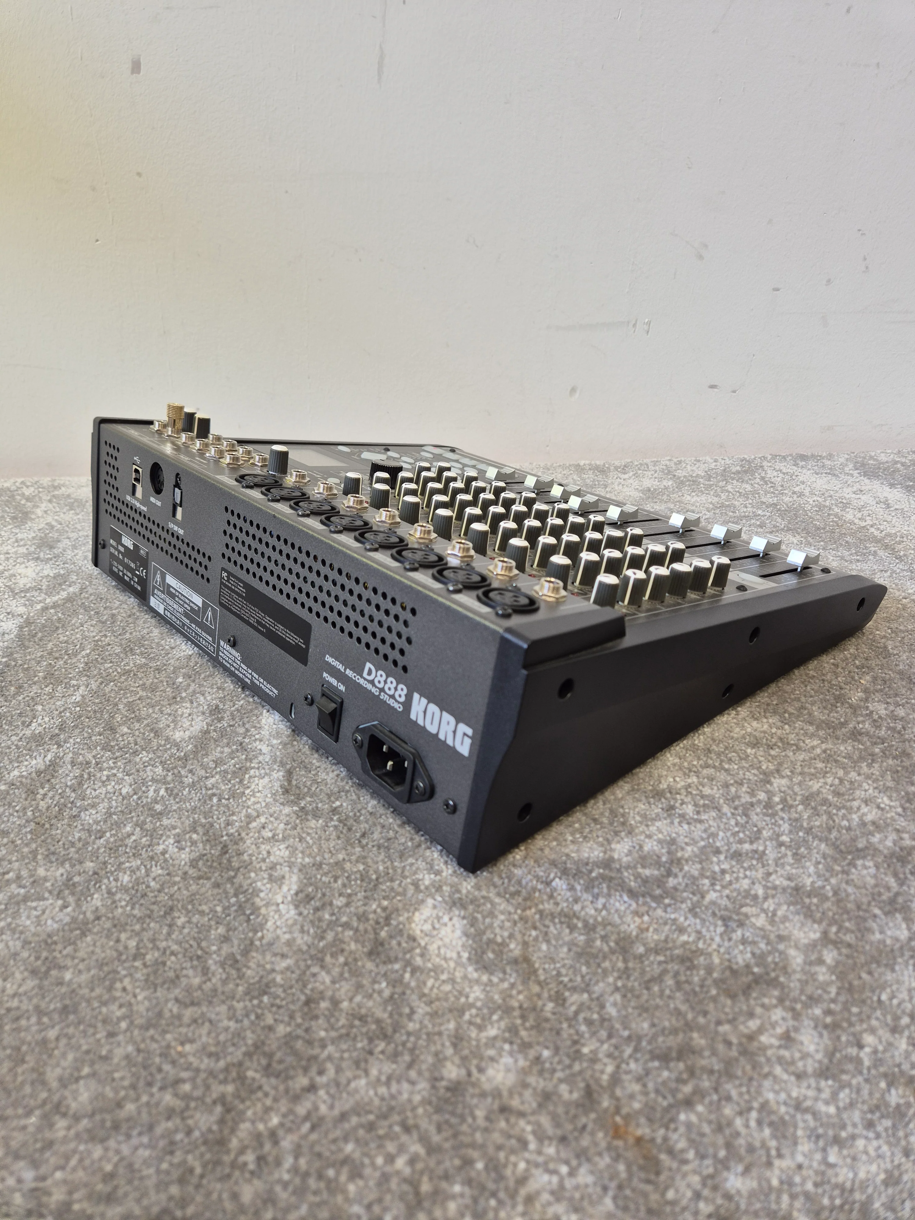 Korg D888 - 8 Track Digital Recorder - Very Good - Image 5