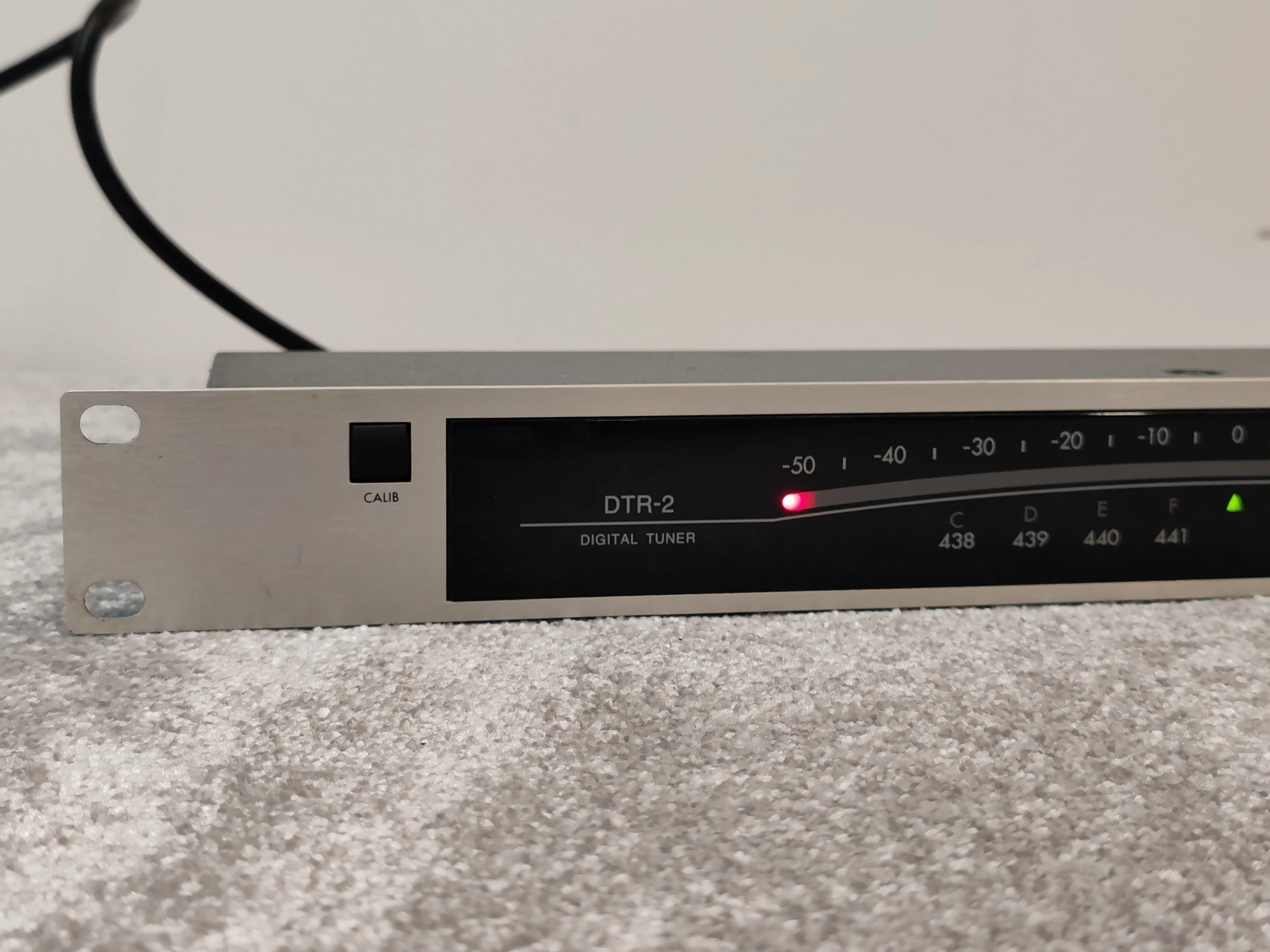 Korg DTR-2 Rack Mount Digital Guitar Tuner - Image 2