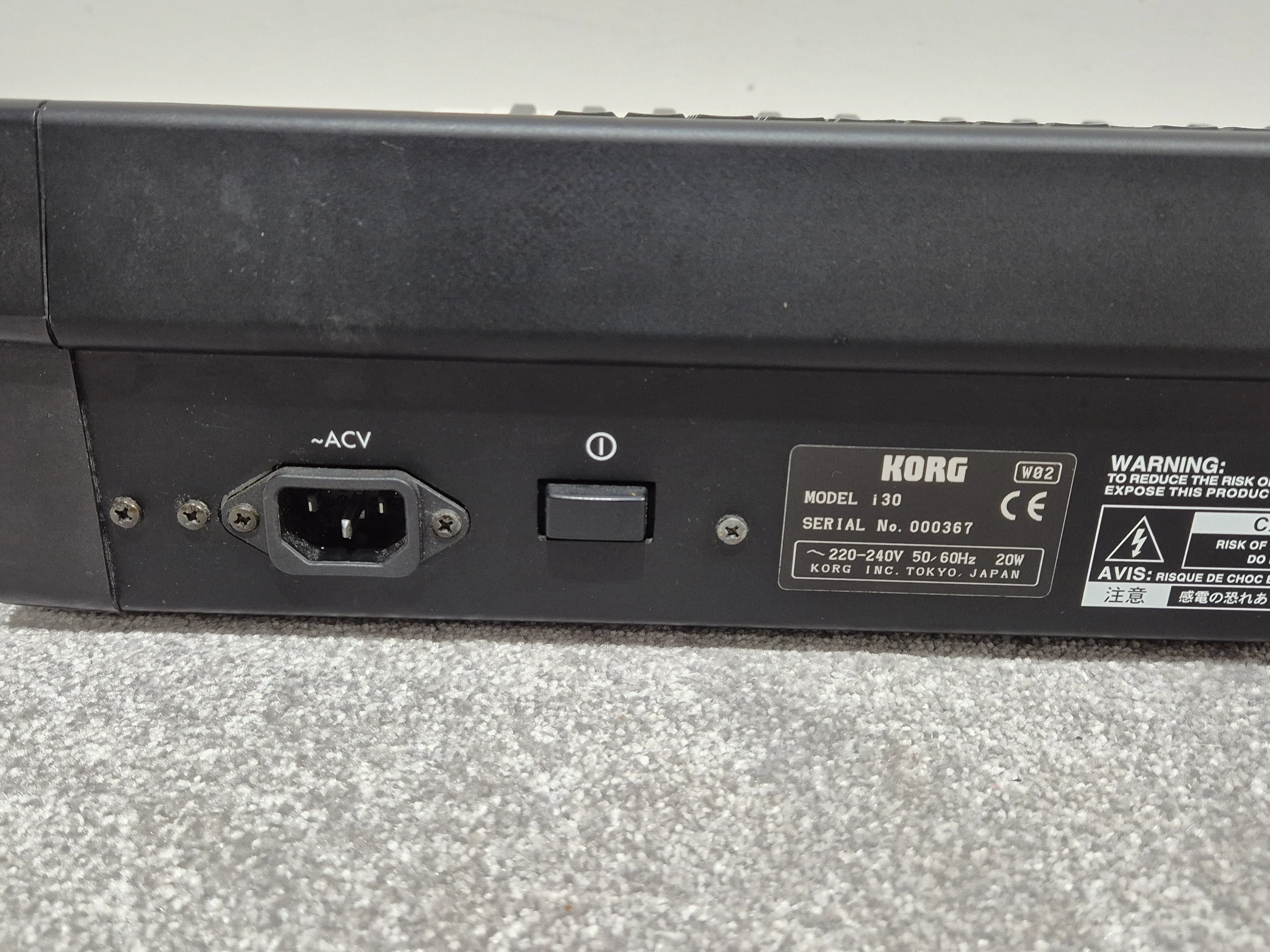 Korg i30 - Synthesizer & Music Workstation Includes Soft Bag - Image 12