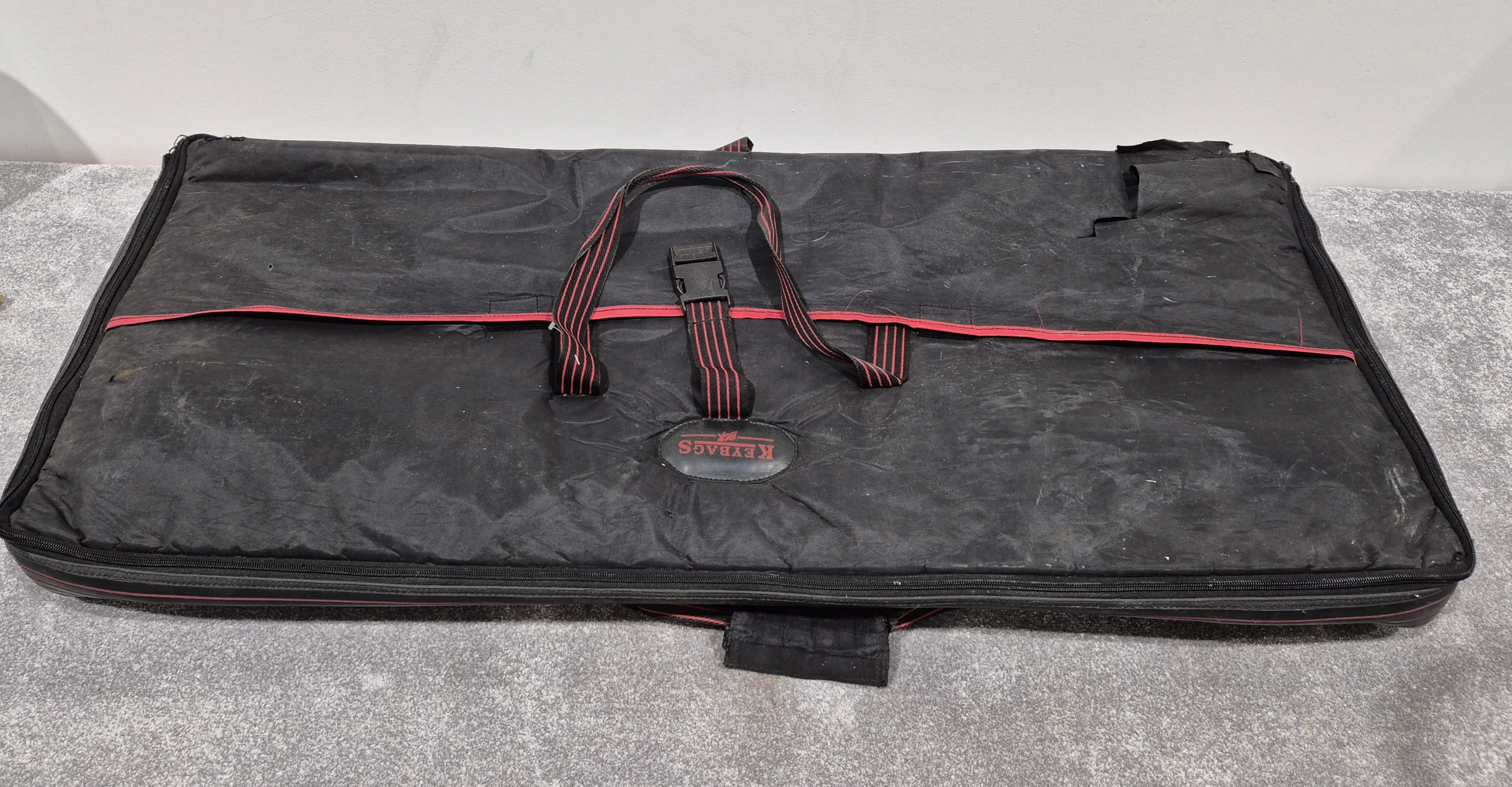 Korg i30 - Synthesizer & Music Workstation Includes Soft Bag - Image 13