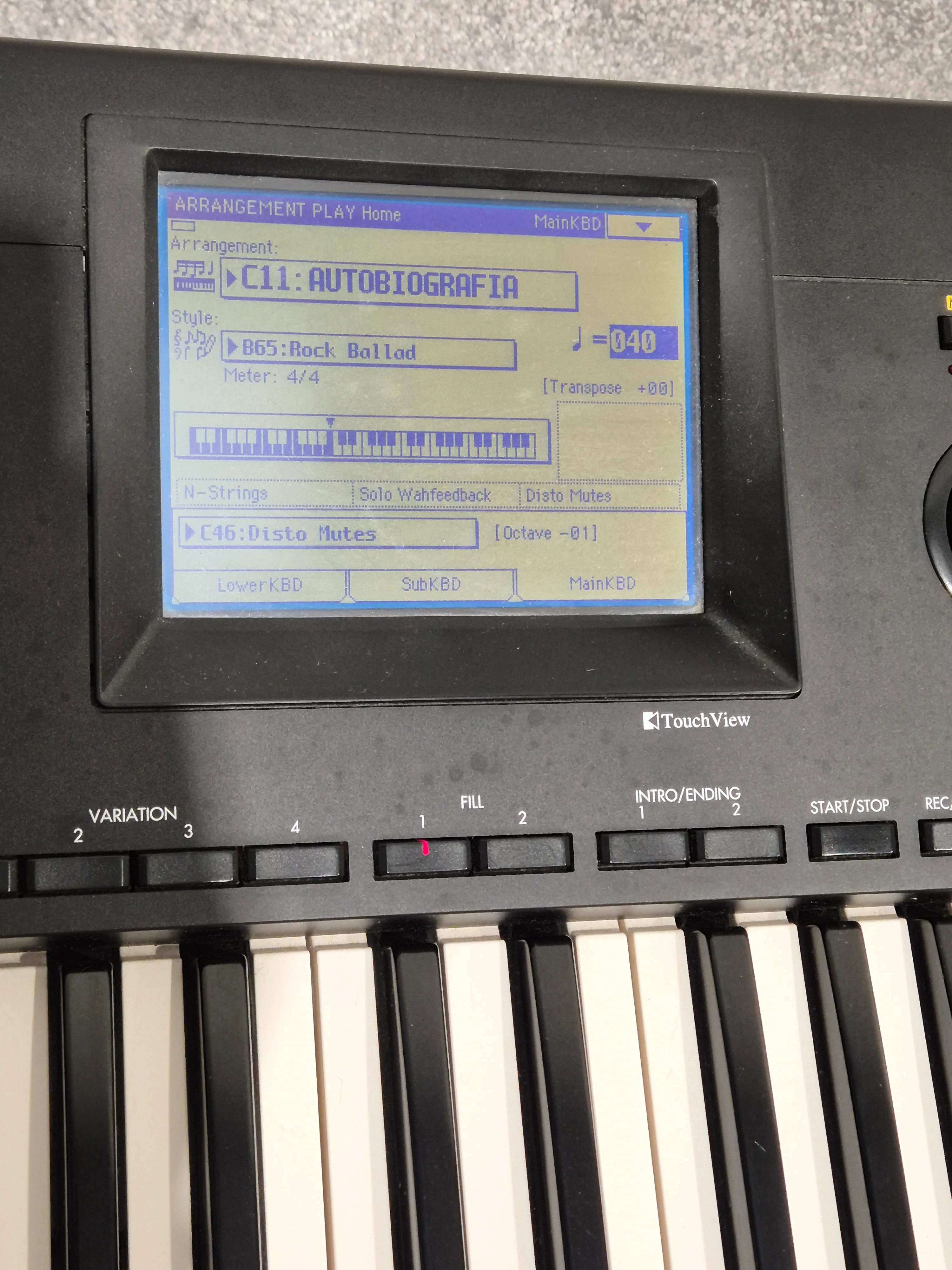 Korg i30 - Synthesizer & Music Workstation Includes Soft Bag - Image 2
