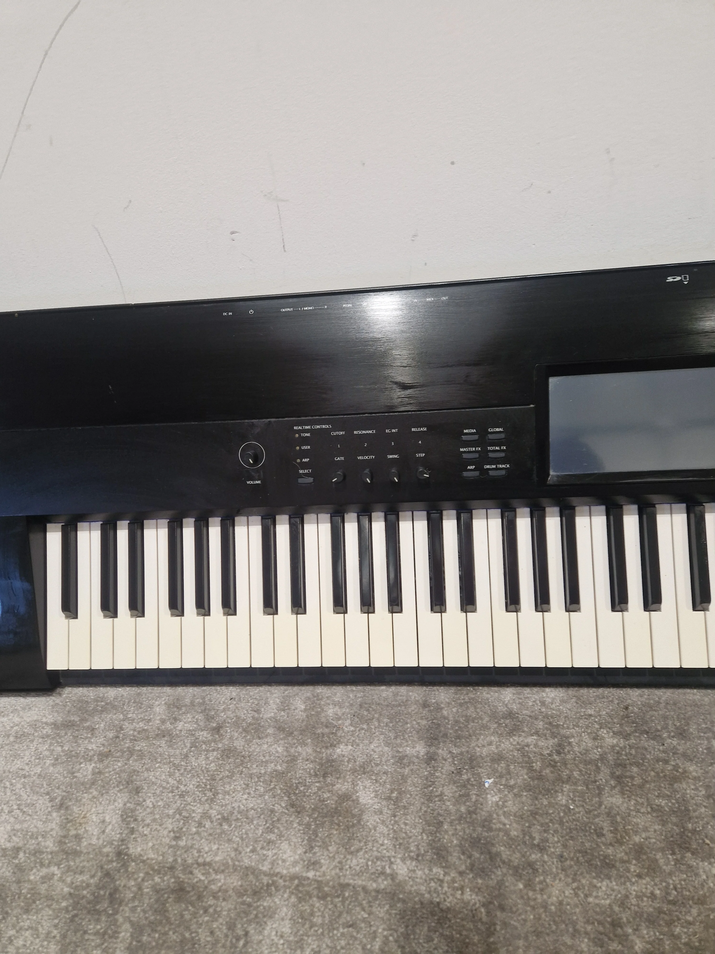 Korg Krome 88 - Digital Piano/Workstation - 88-Key - Dark Metallic - Good w/ Soft Case, Power Supply - Image 3