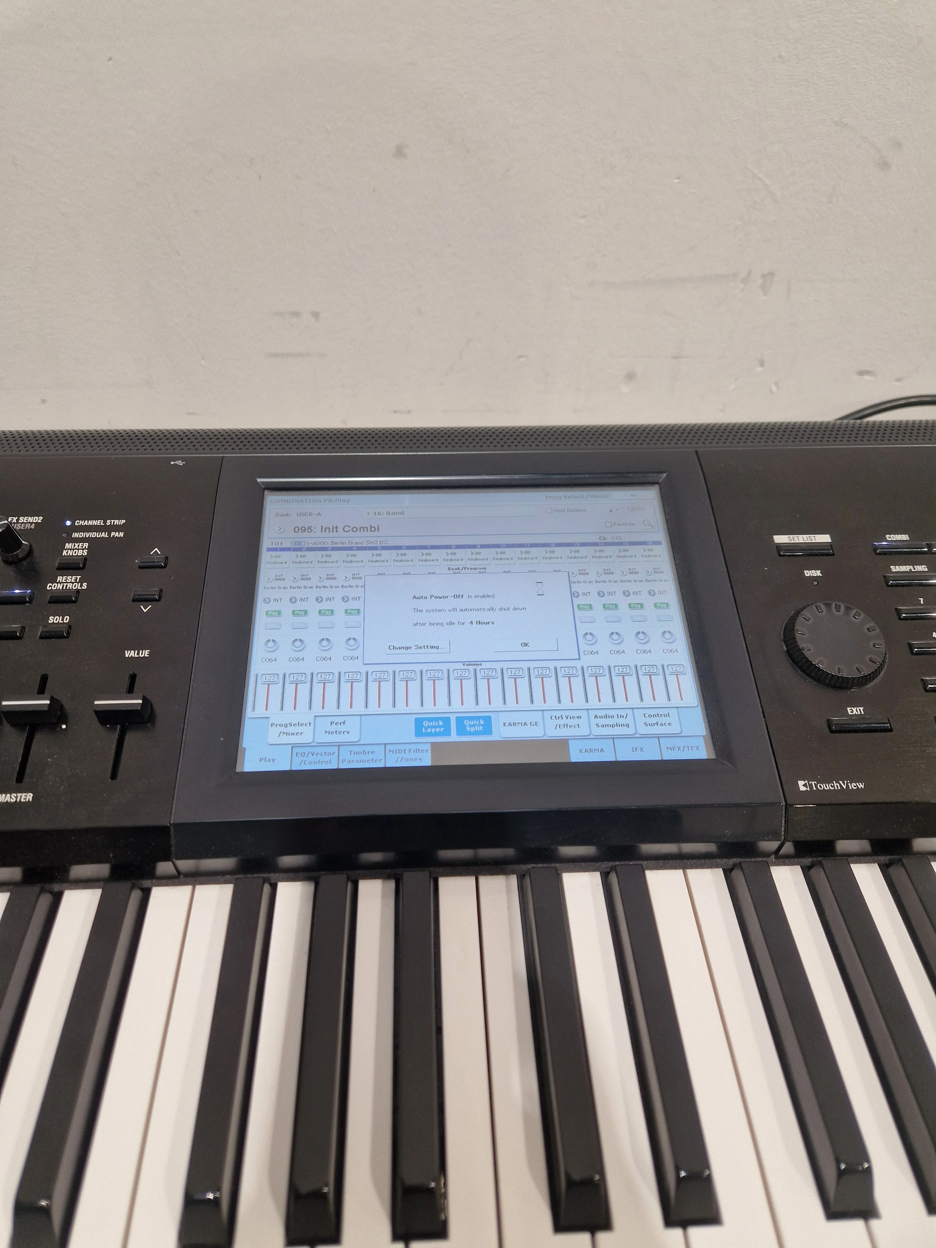 Korg Kronos 2 73 - Advanced Synth Workstation - Very Good w/ Power Supply, Manual, CDs - Image 10
